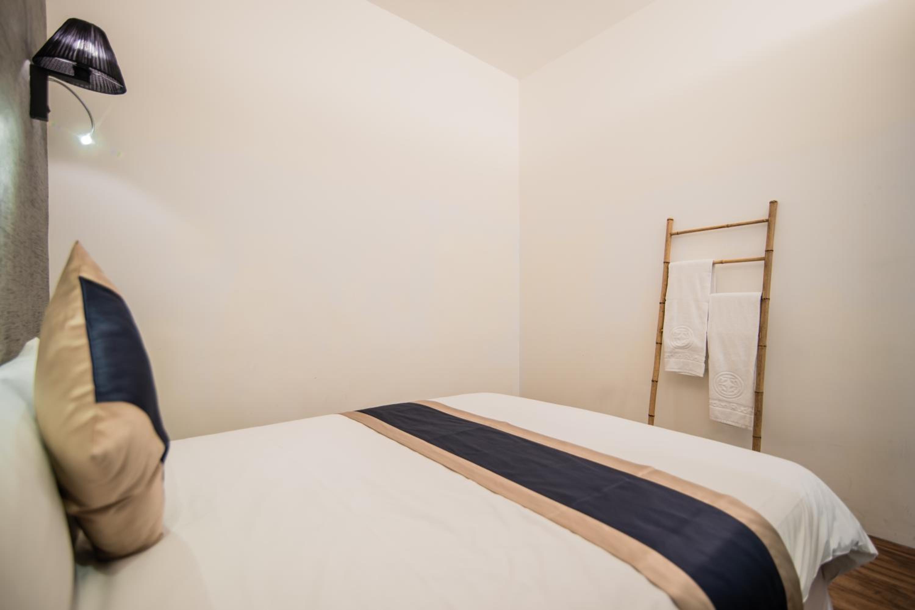Standard Double Room photo 3