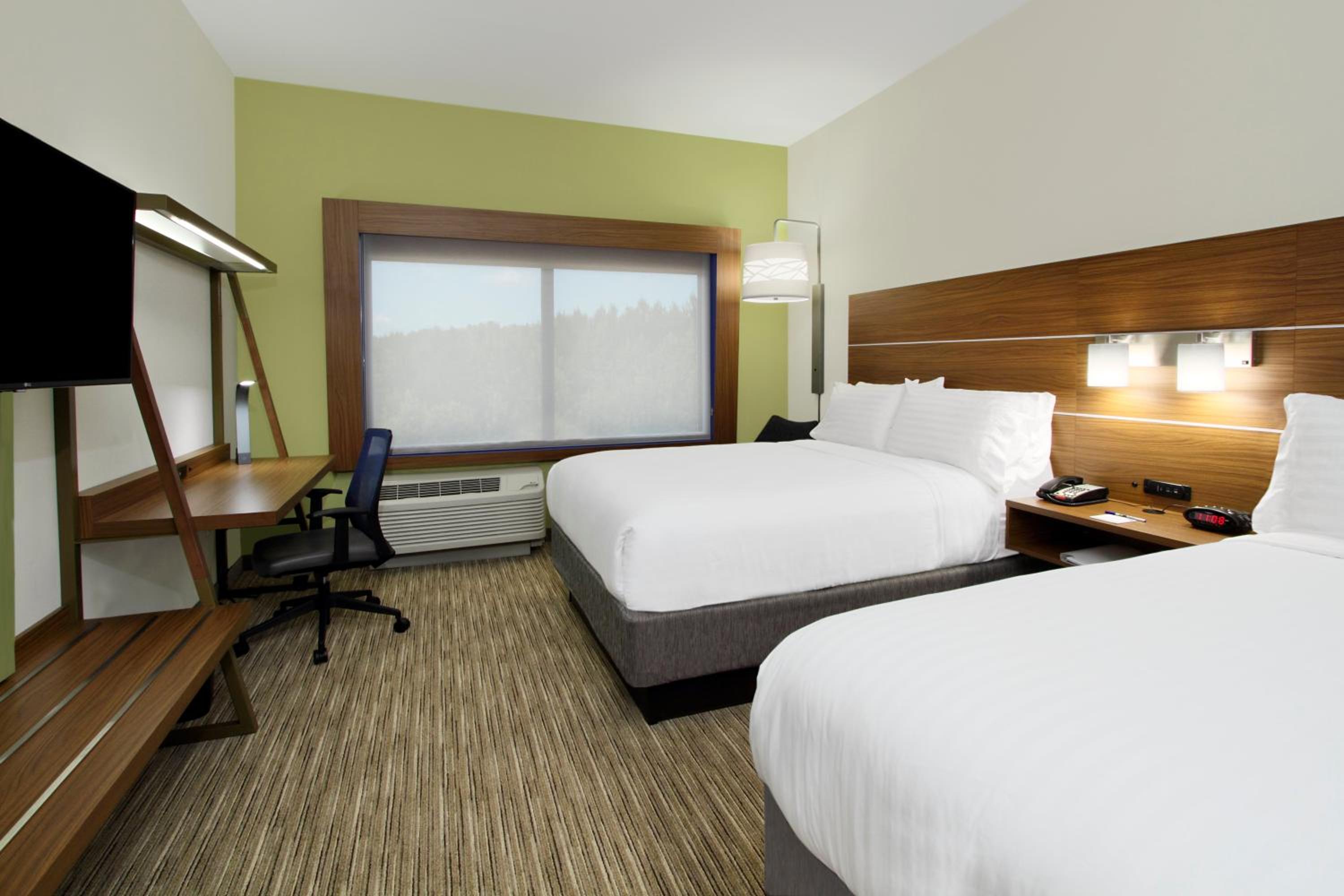 Twin Room - Disability Access with Bath Tub