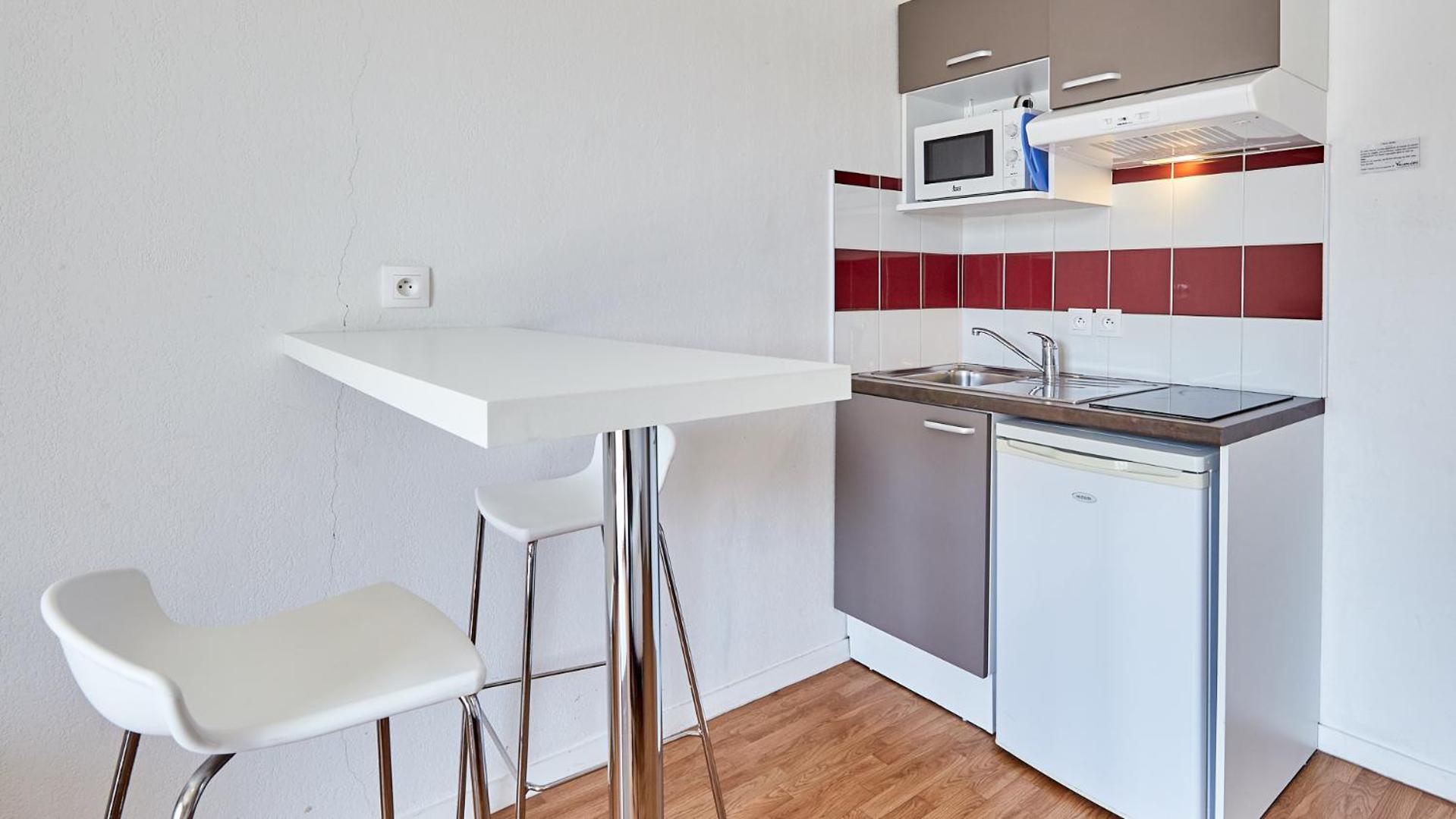 Studio (2 Adults) - Photo 7