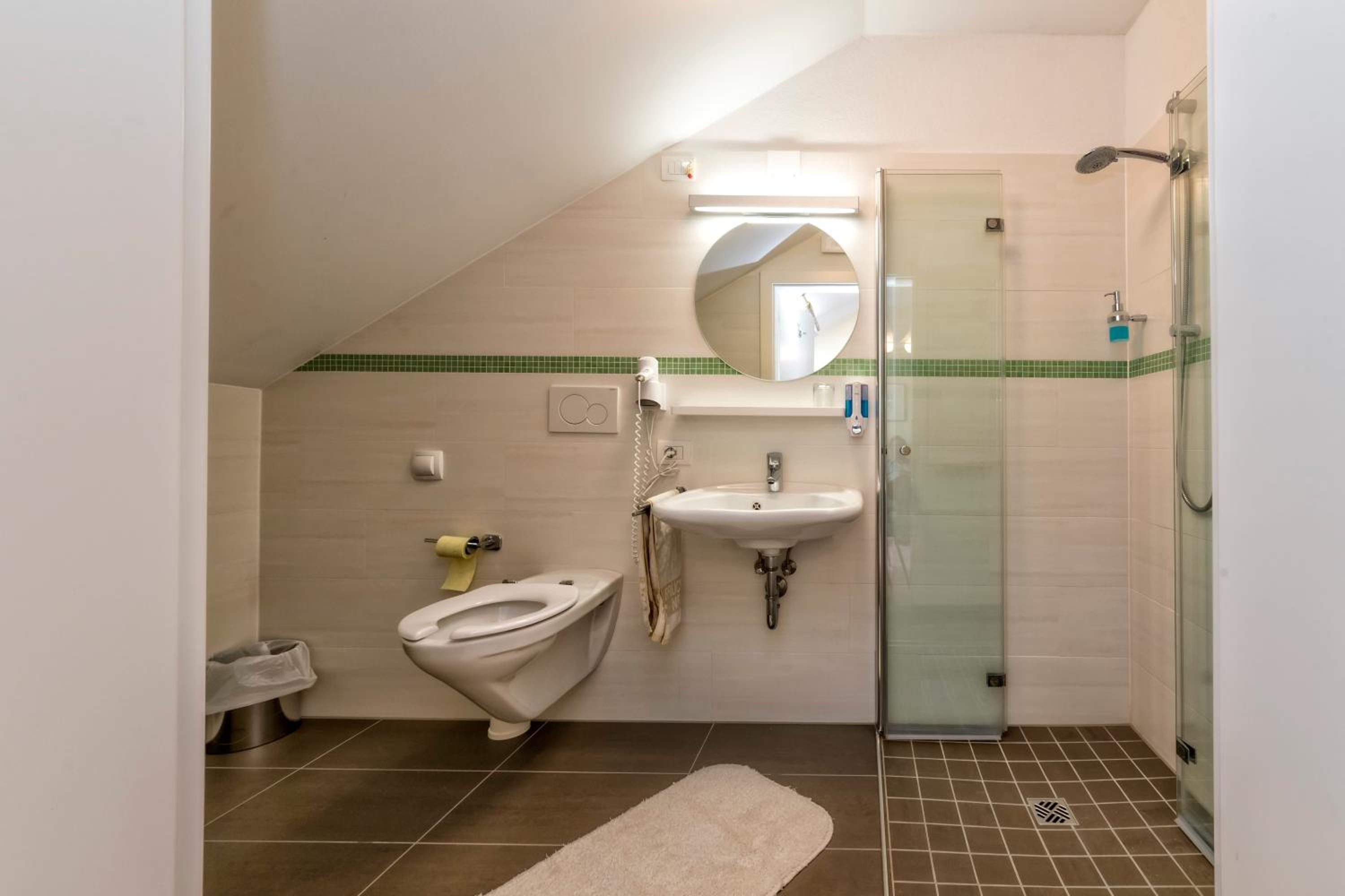Single Room photo 3
