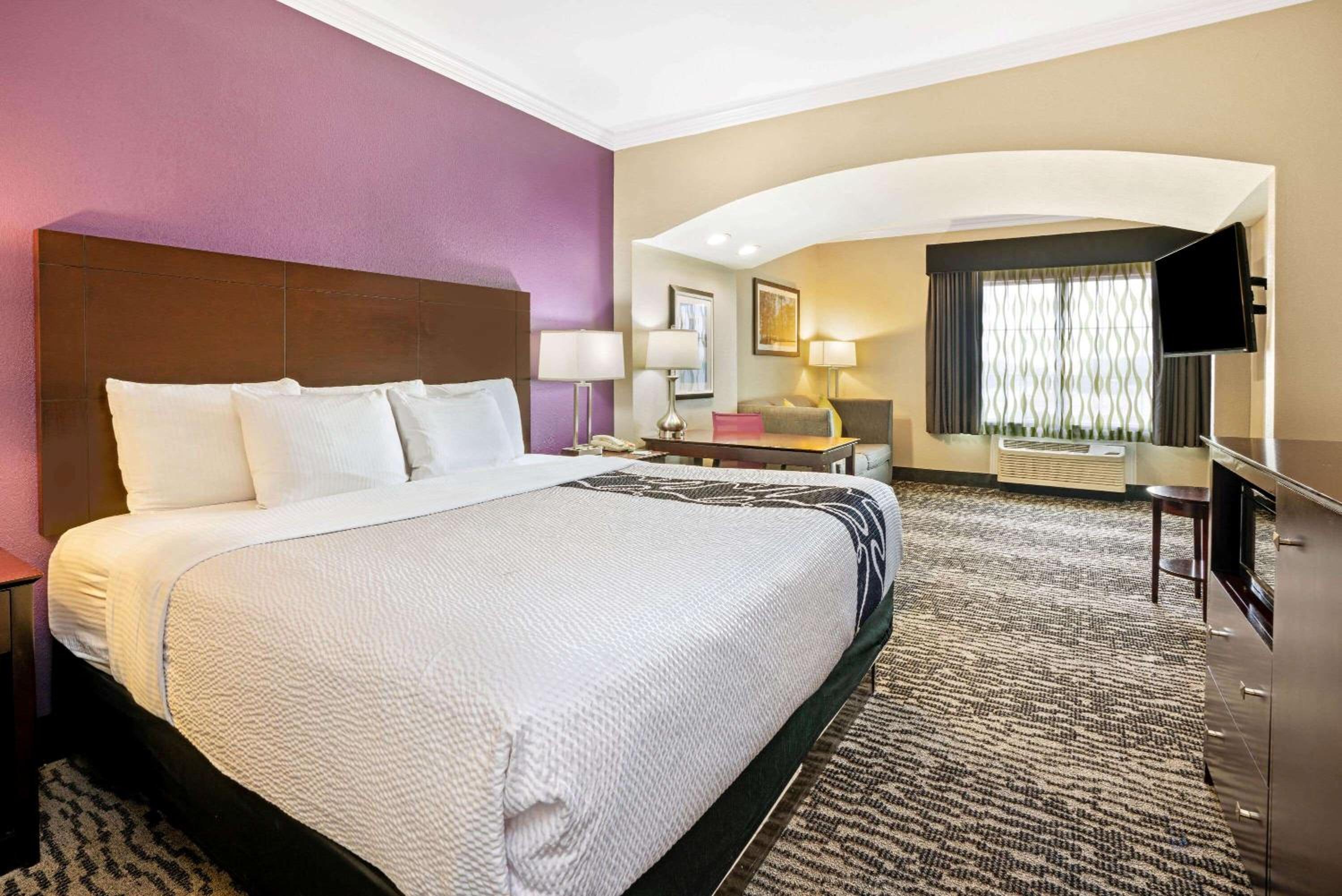 Executive King Room - Photo 2