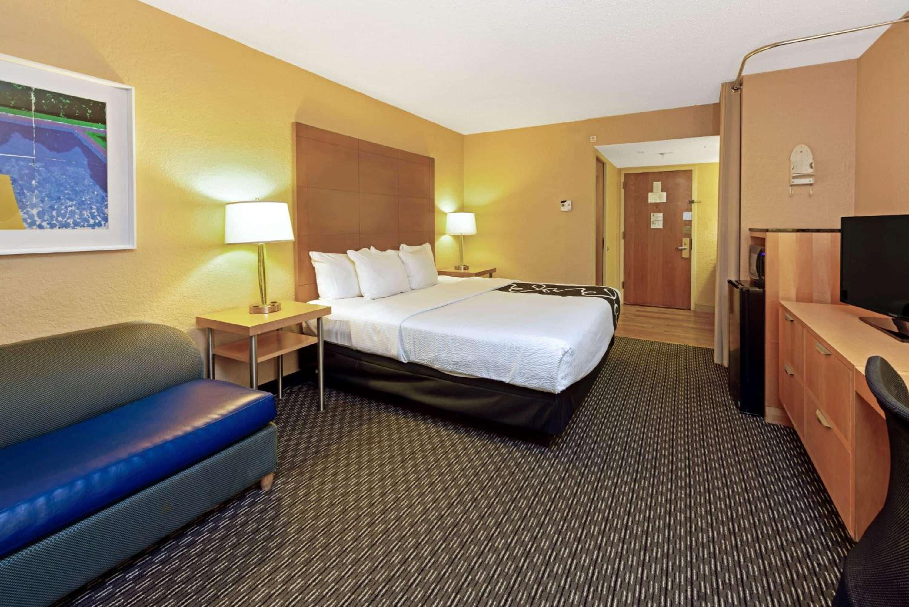 Executive King Room - Photo 4