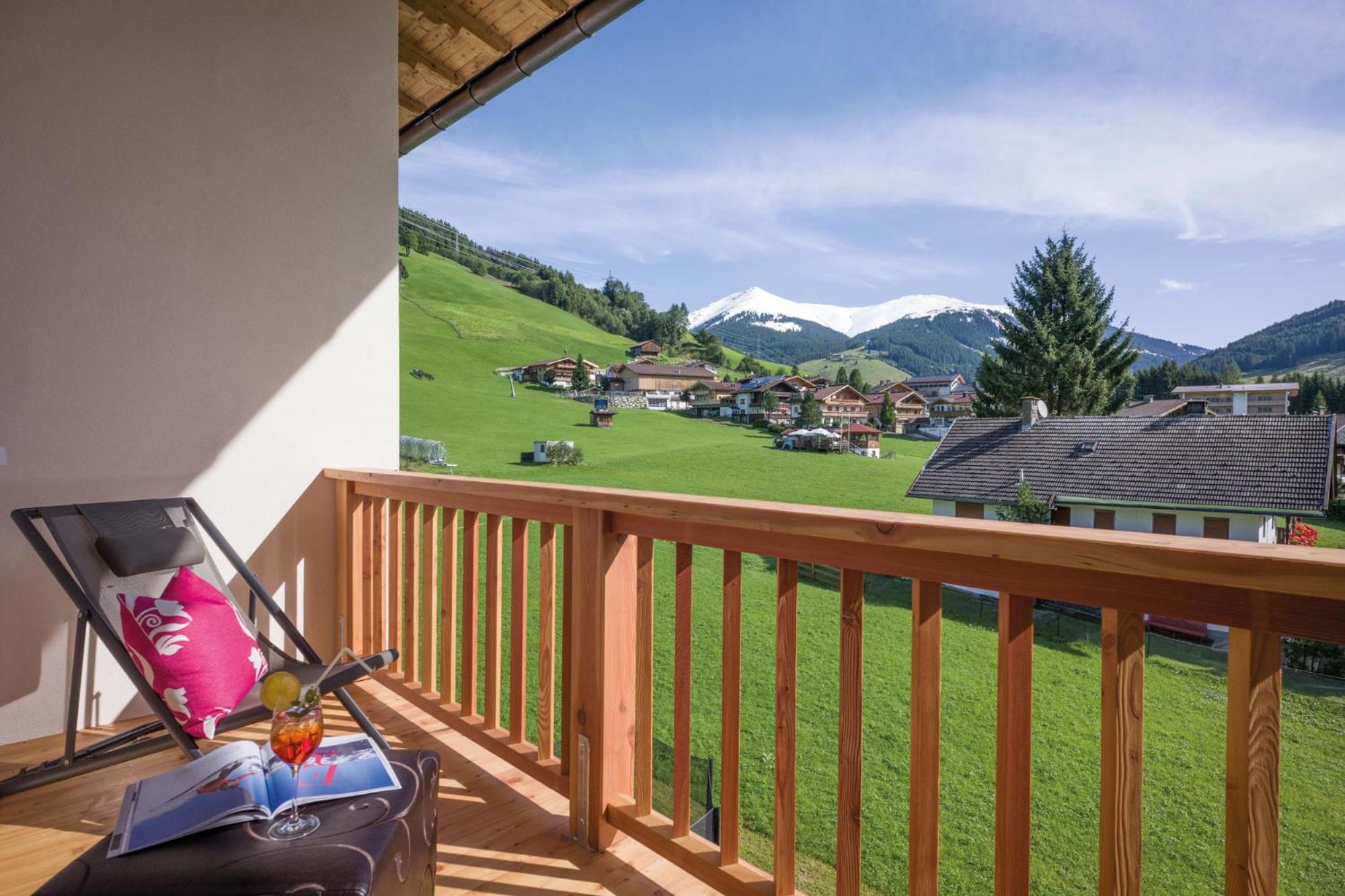 Classic Double Room with Balcony photo 3