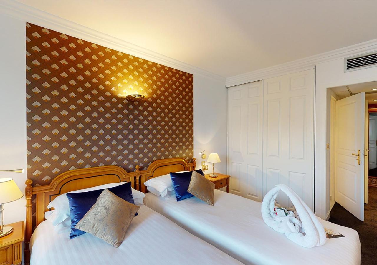 Superior Twin Room with City View photo 3