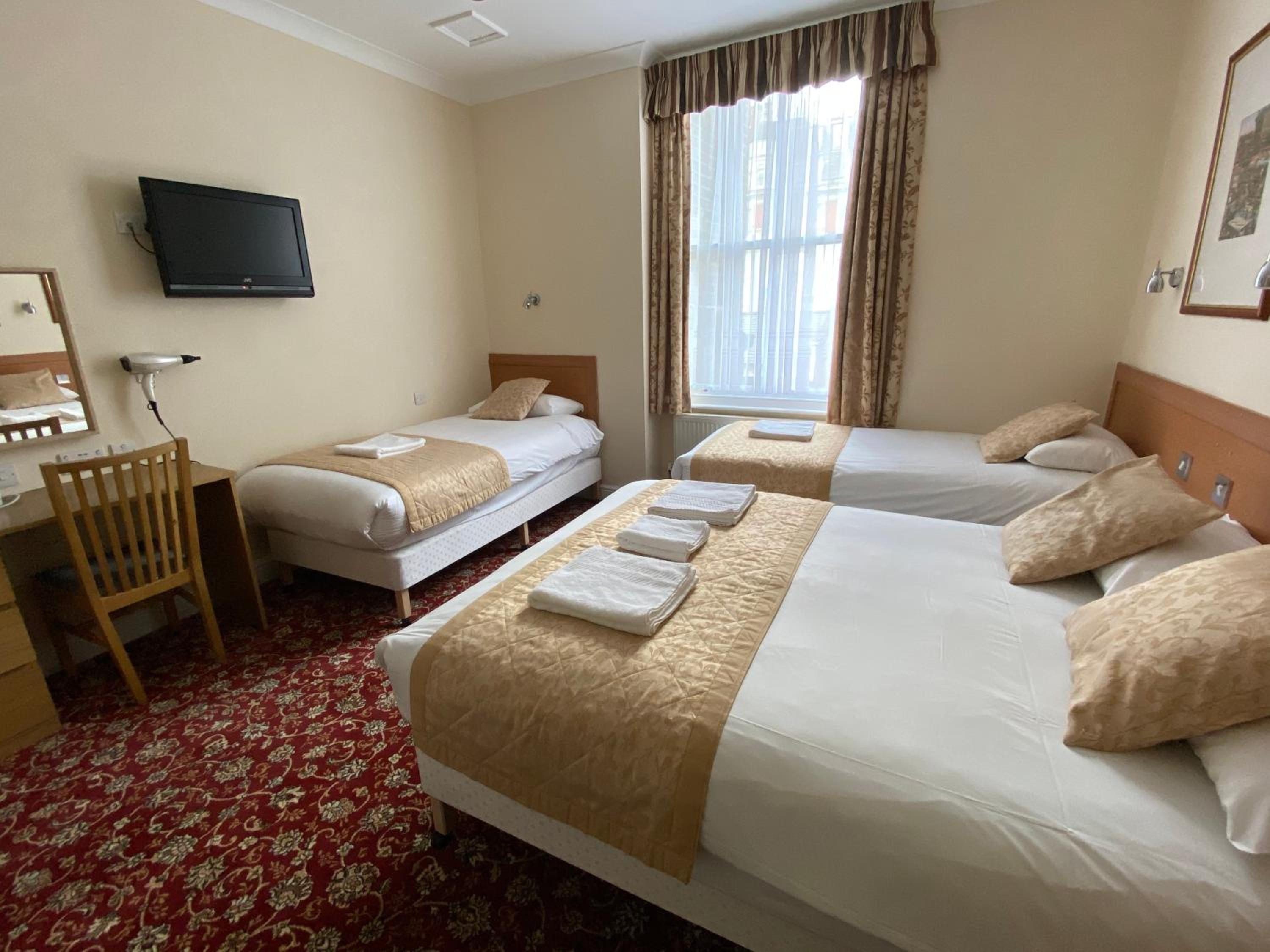 Quadruple Room photo 2