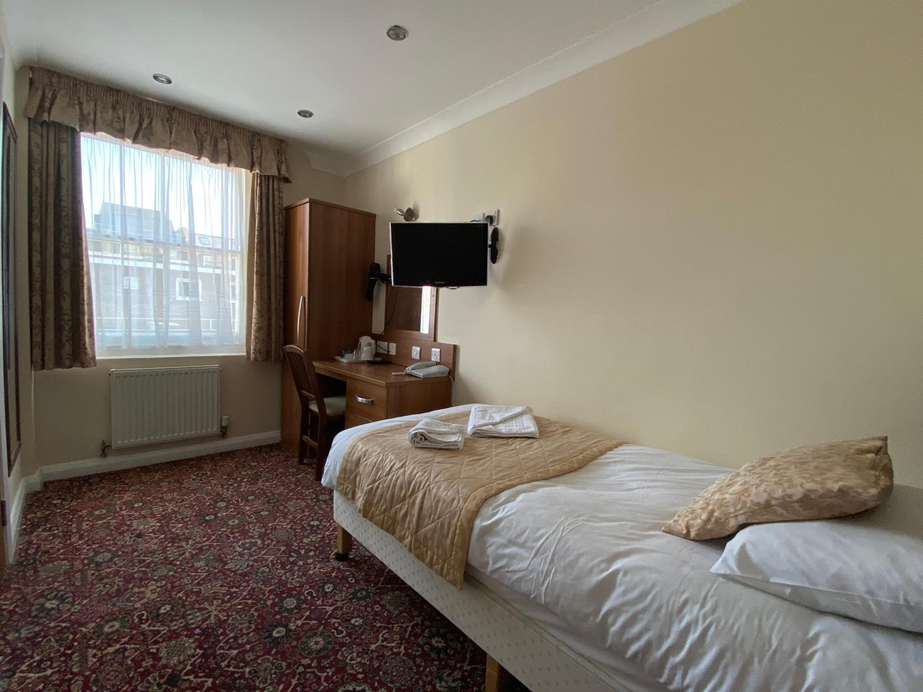 Single Room photo 3