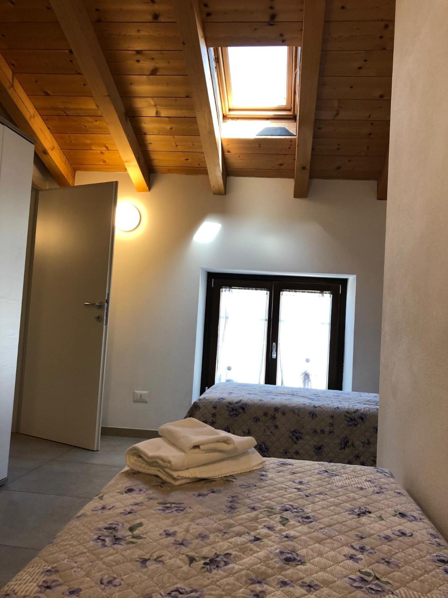 Twin Room With Private Bathroom photo 1