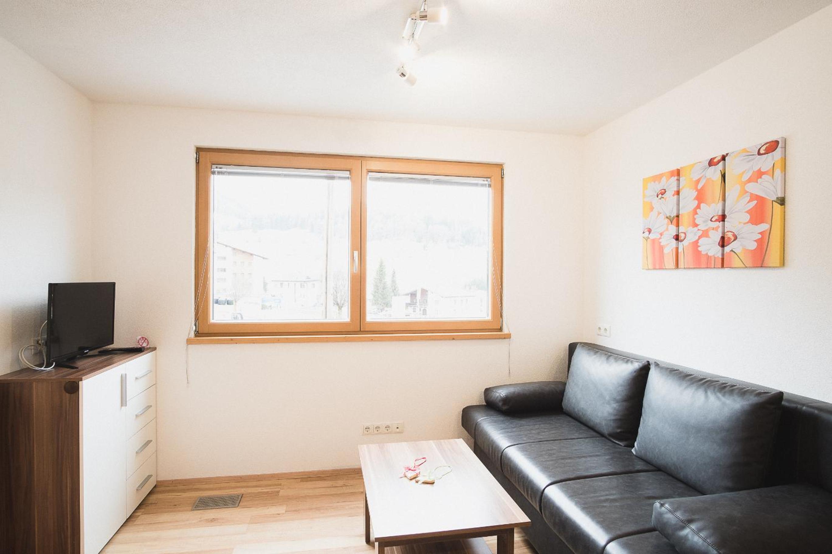 One-Bedroom Apartment with Terrace photo 1