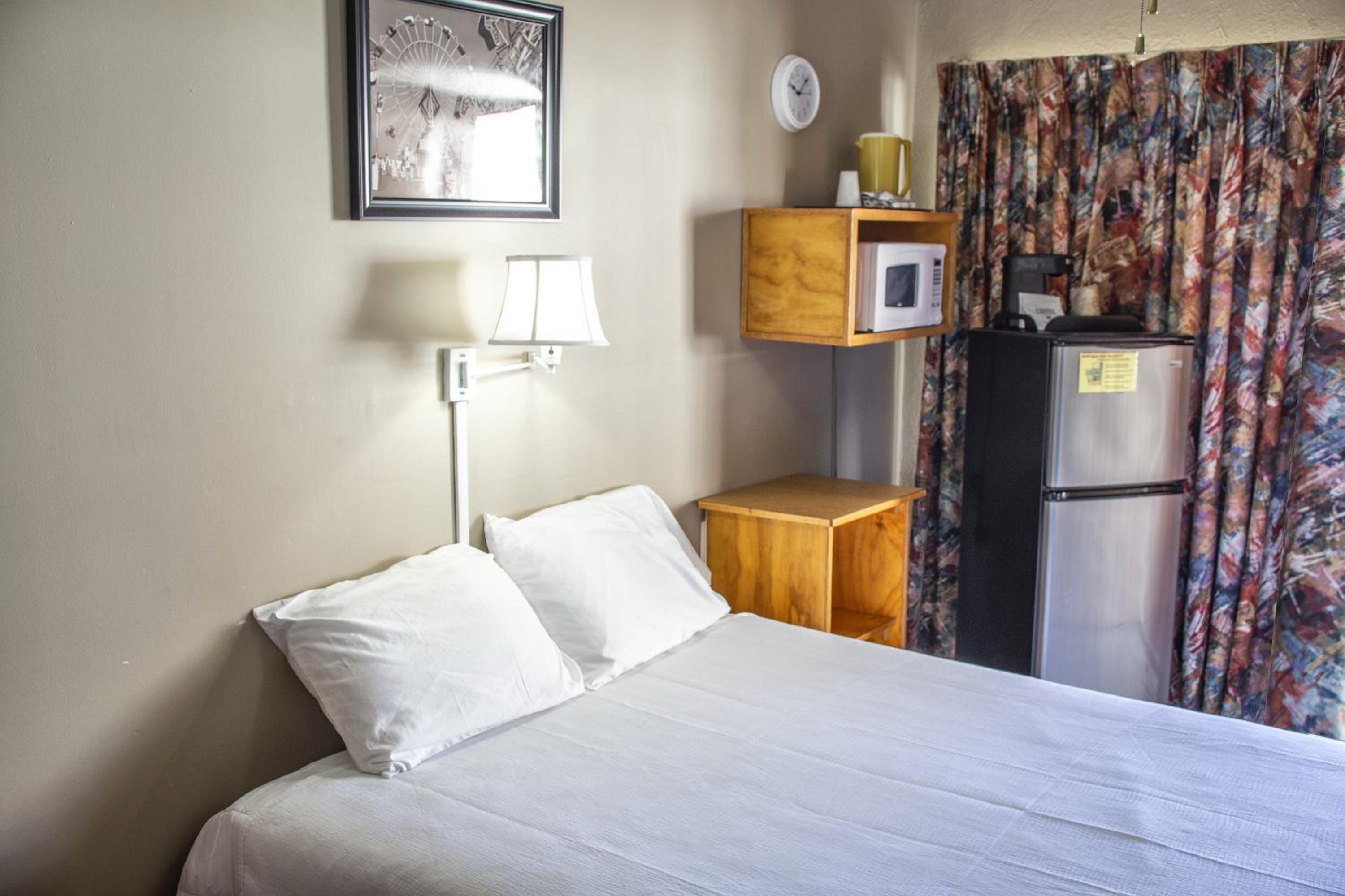 Economy Double Room photo 1
