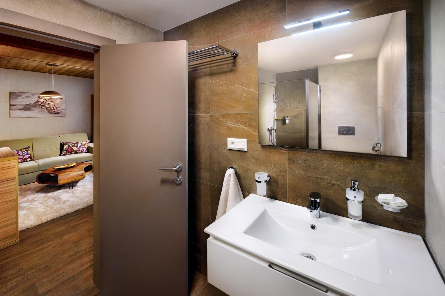 Studio Apartment - Photo 3