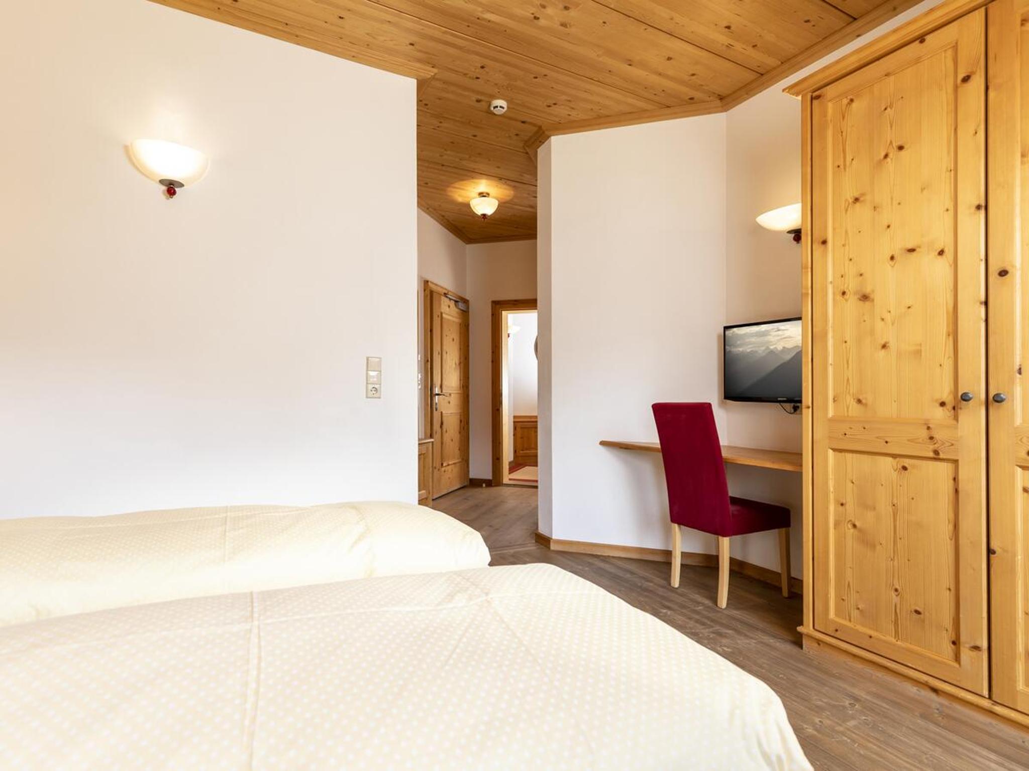 One-Bedroom Apartment with Balcony photo 3