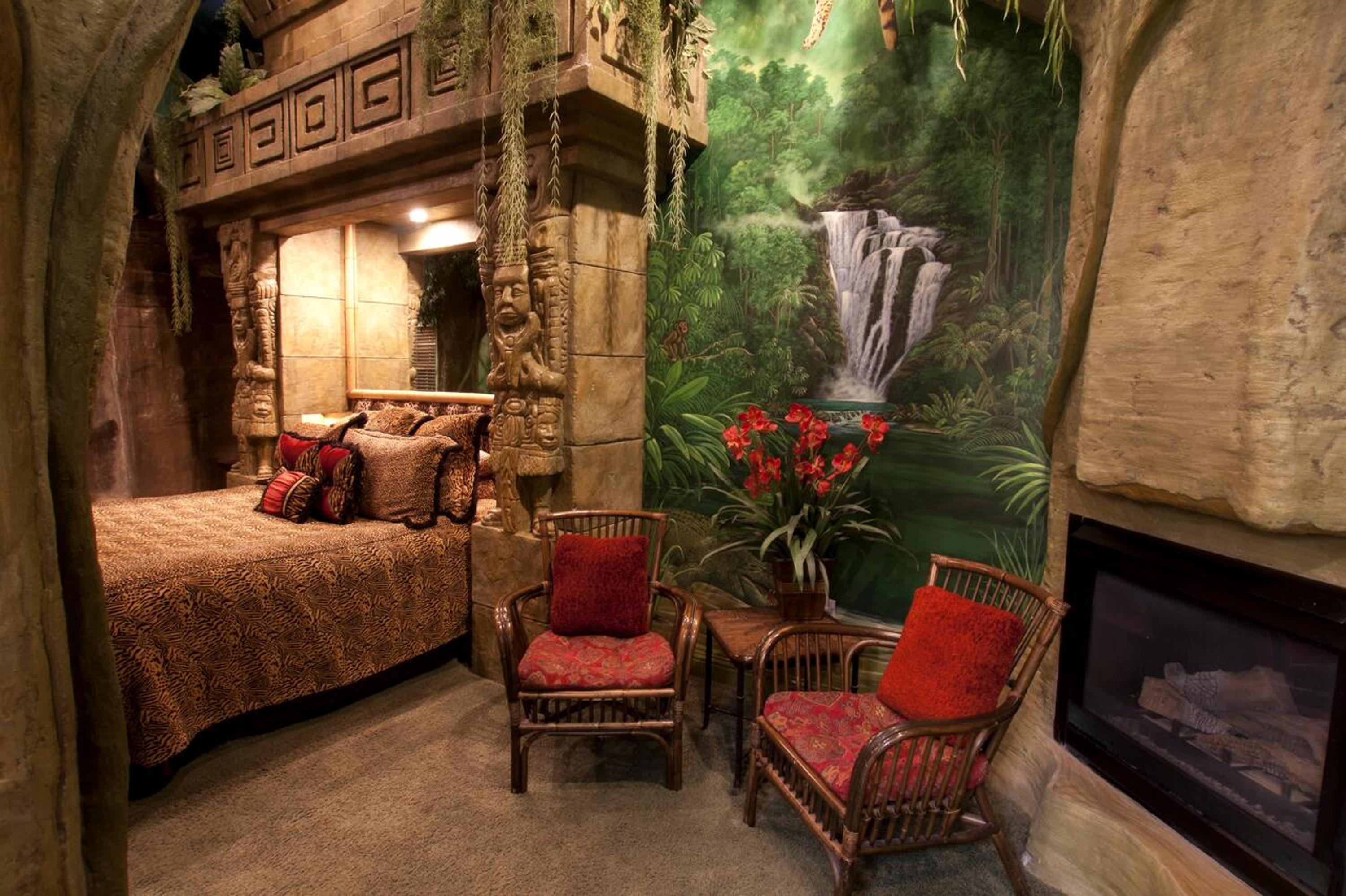 King Room - Mayan Rainforest Theme photo 1