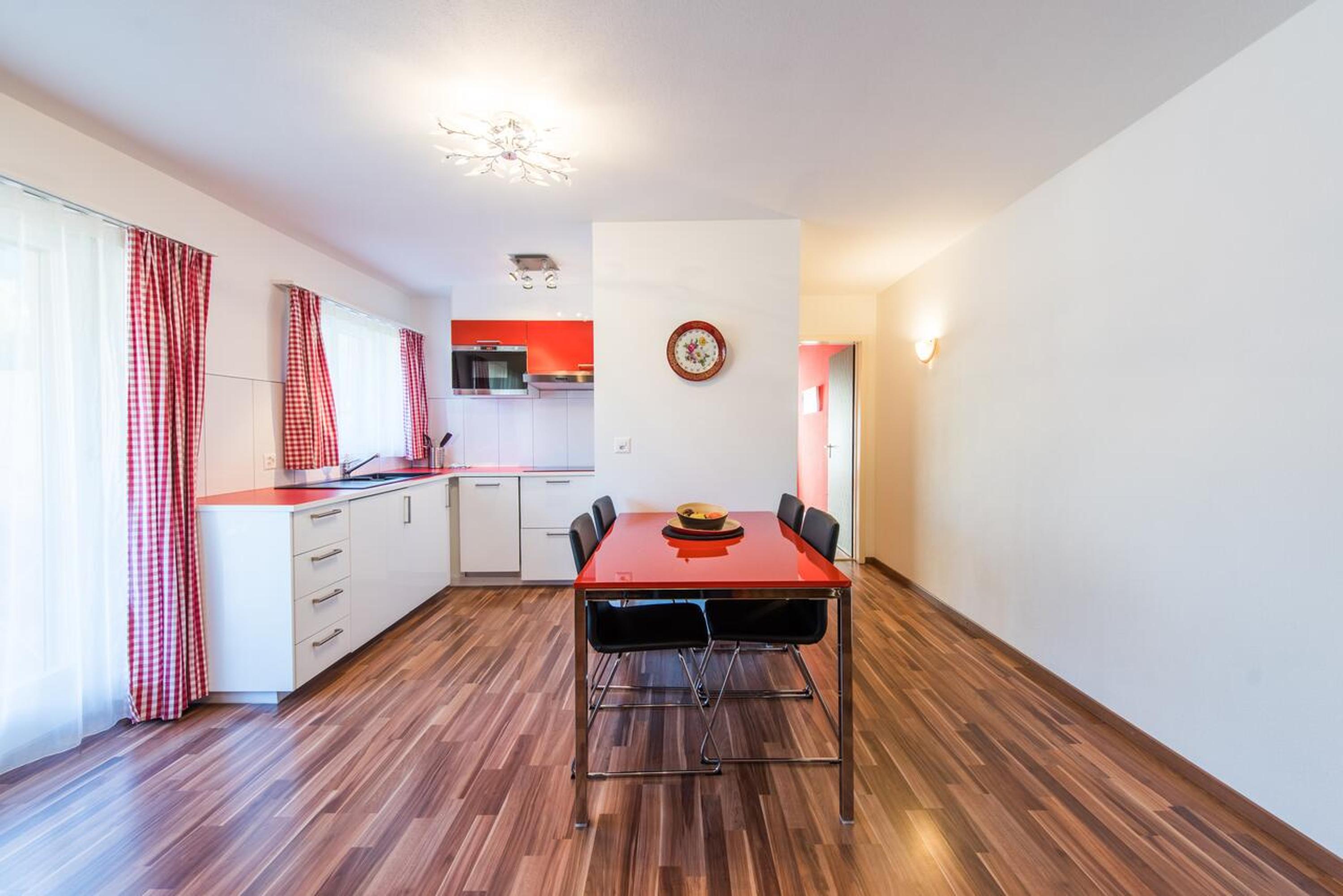 Standard Suite - Photo 2