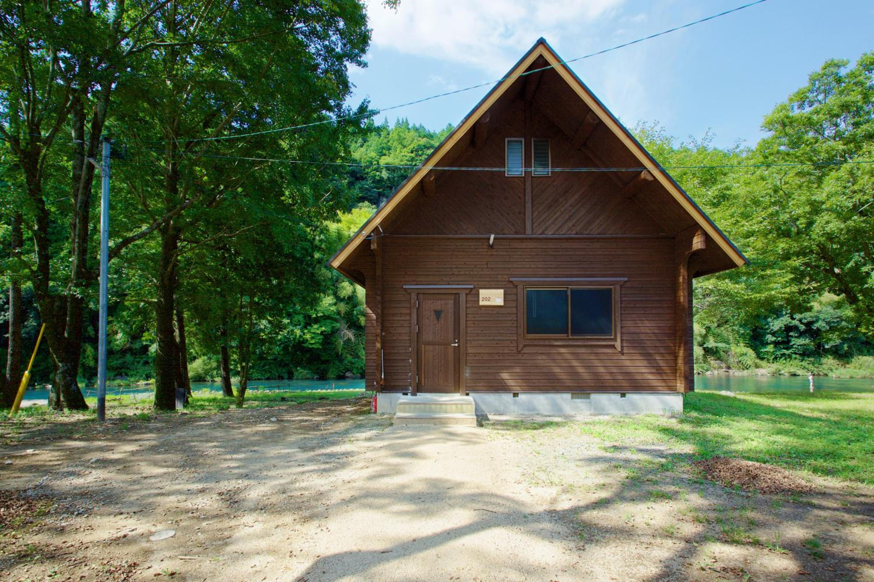 Log House with Private Bathroom photo 3
