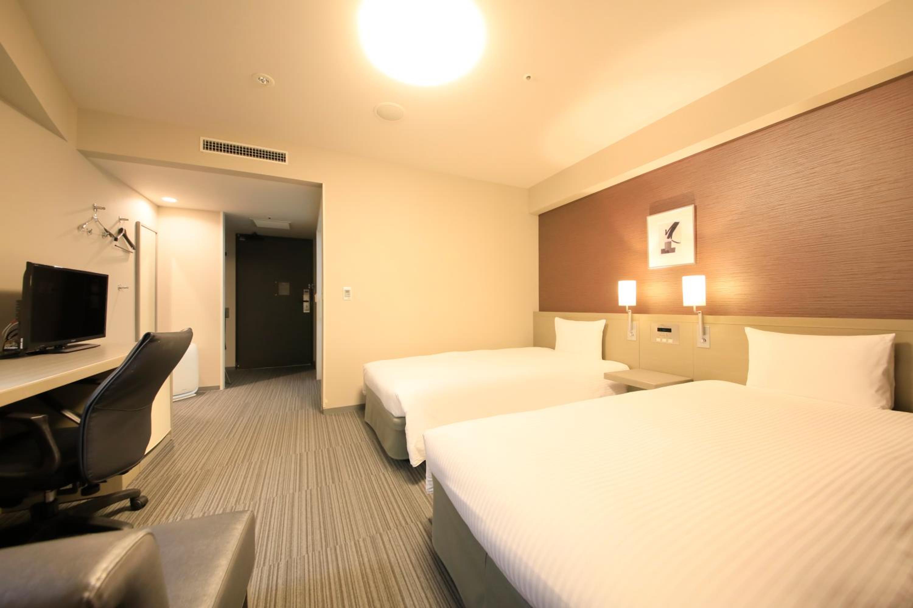 Twin Room - Disability Access (Single Use)  - Non-Smoking photo 2