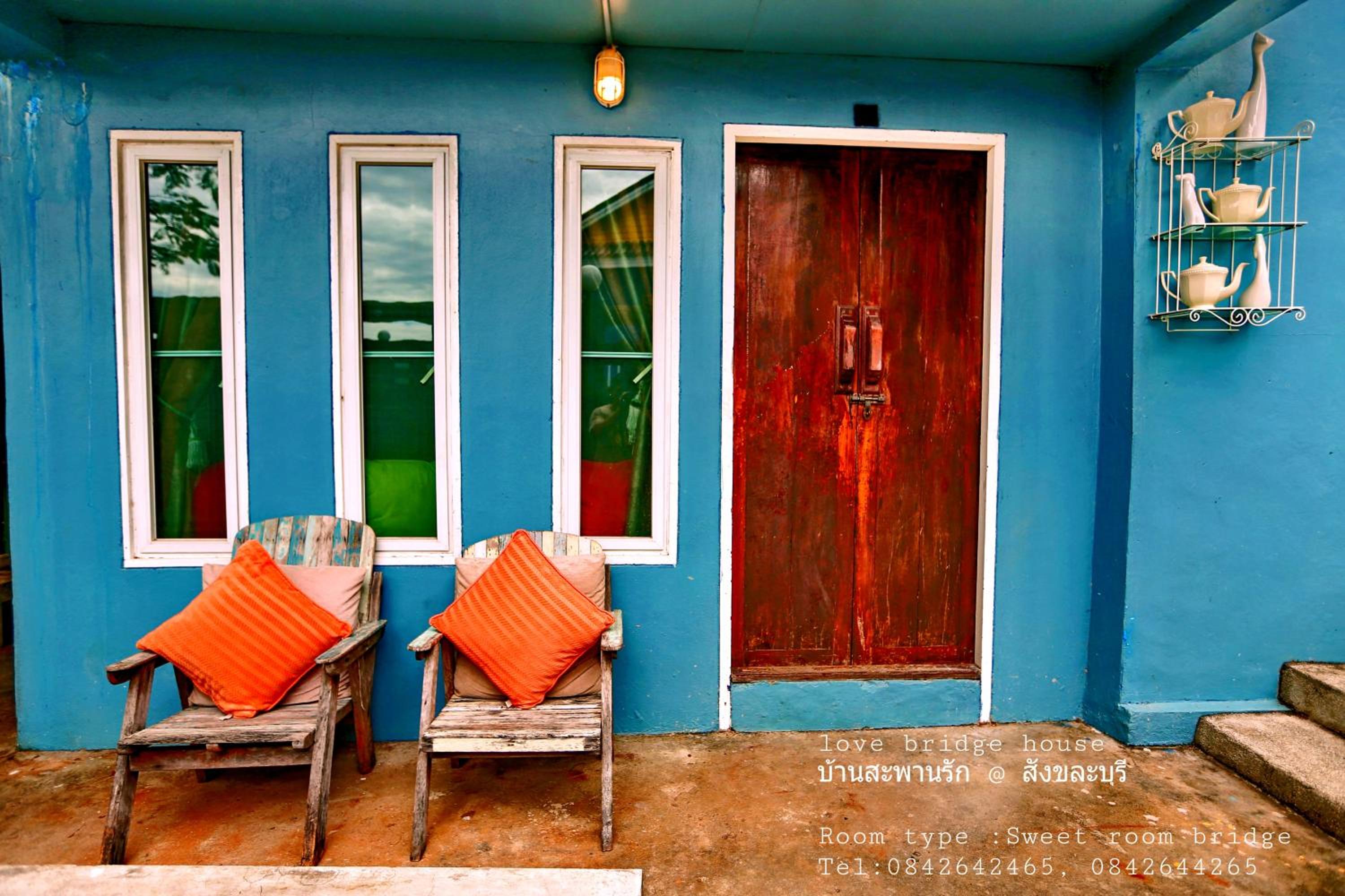Suite - Photo 13