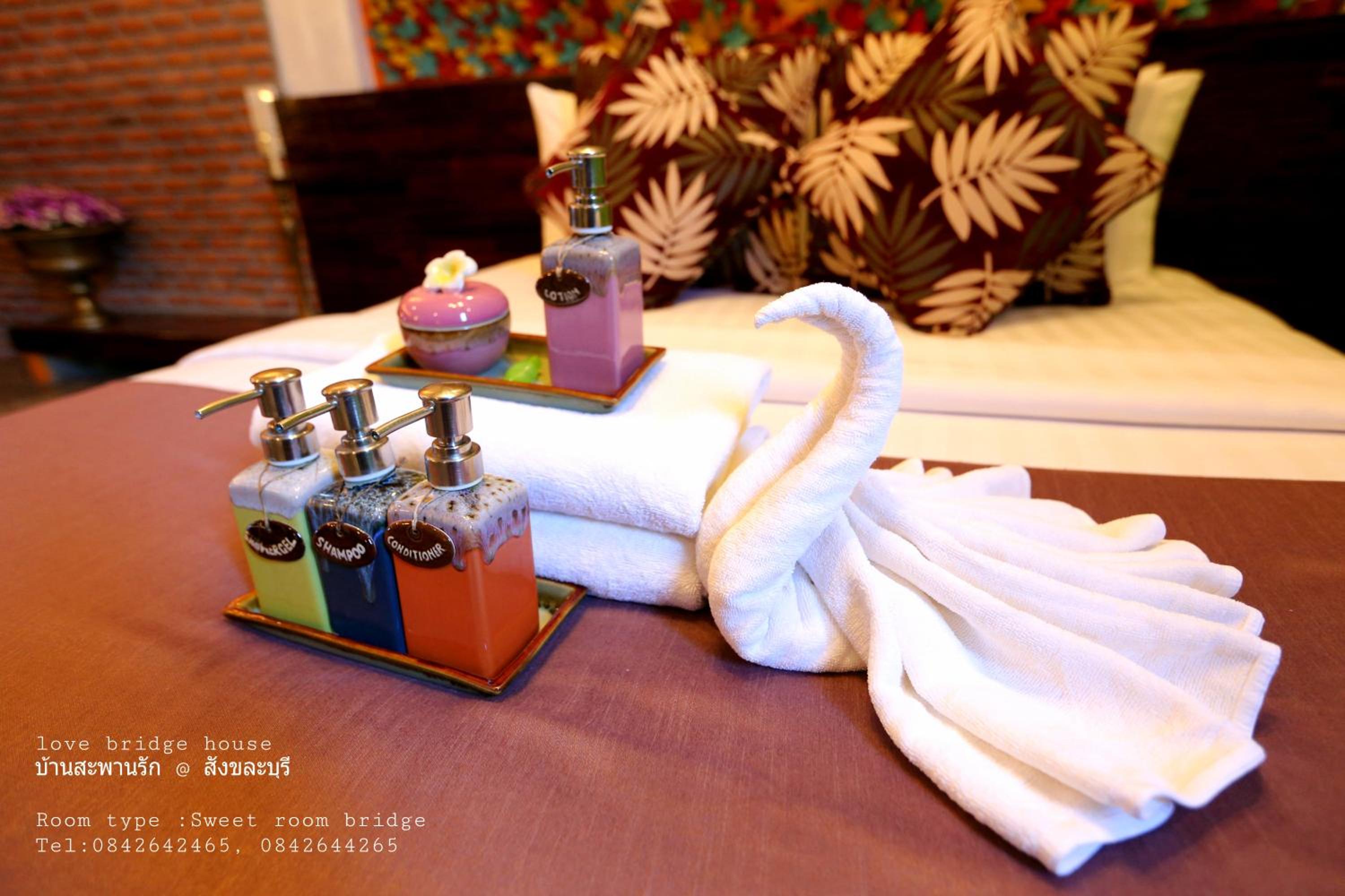 Suite - Photo 10
