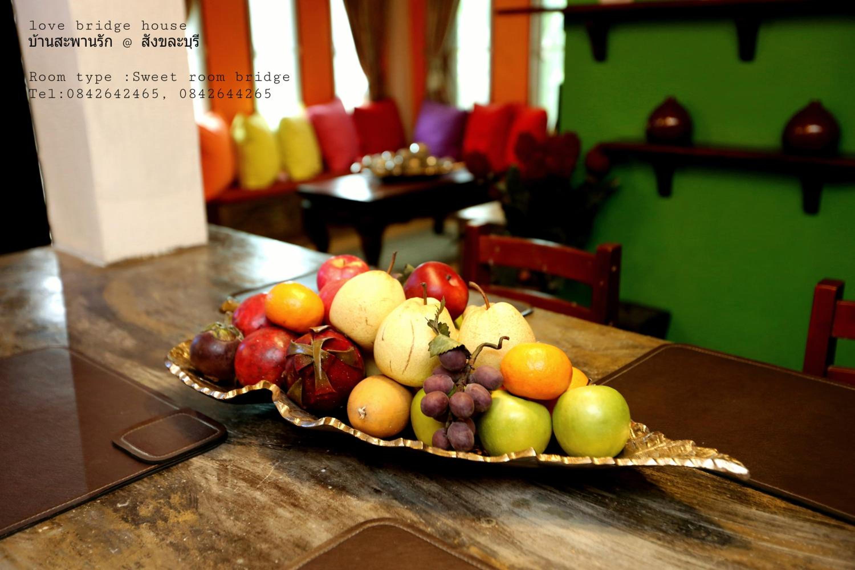 Suite - Photo 18