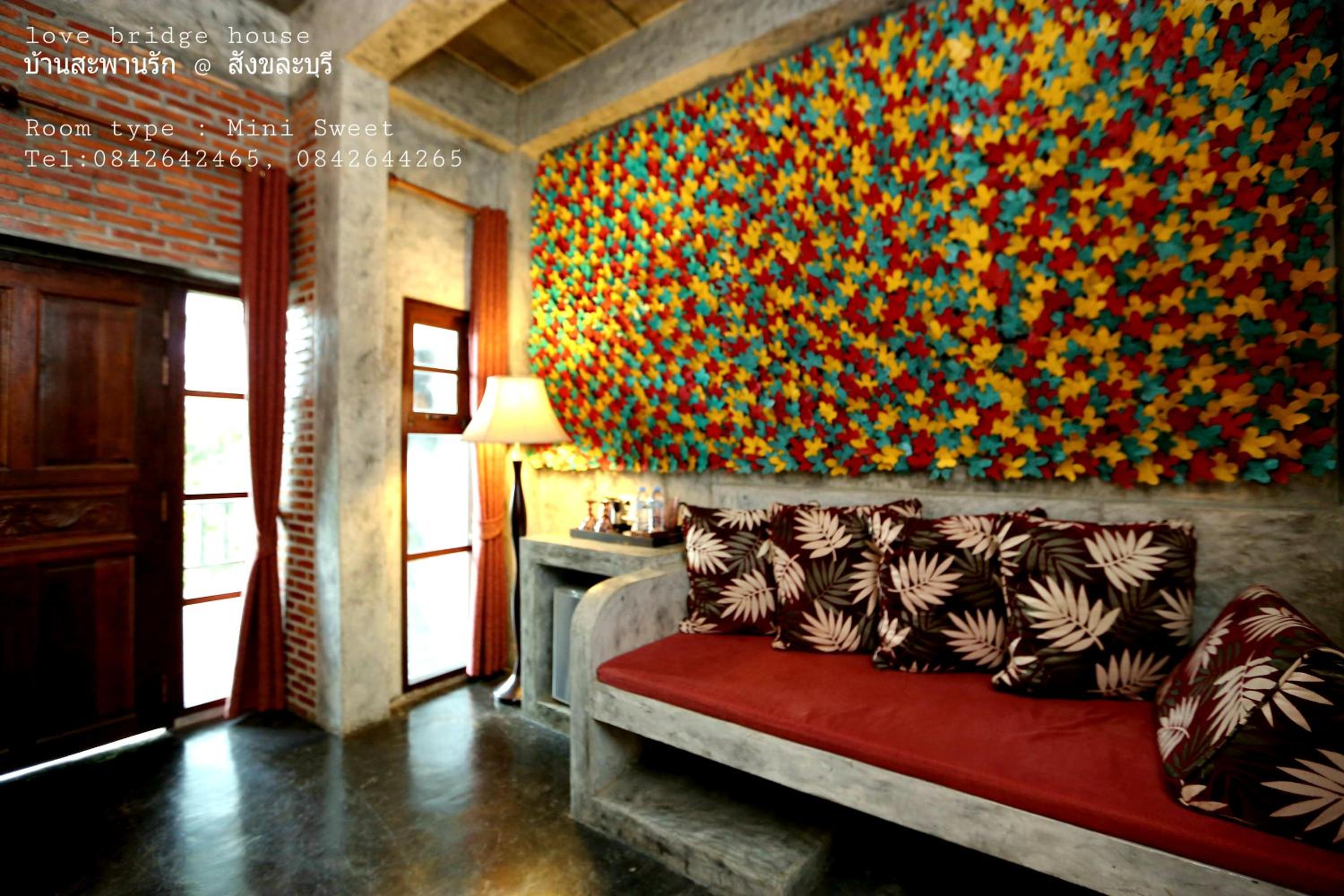 Junior Suite with Canal View - Photo 4