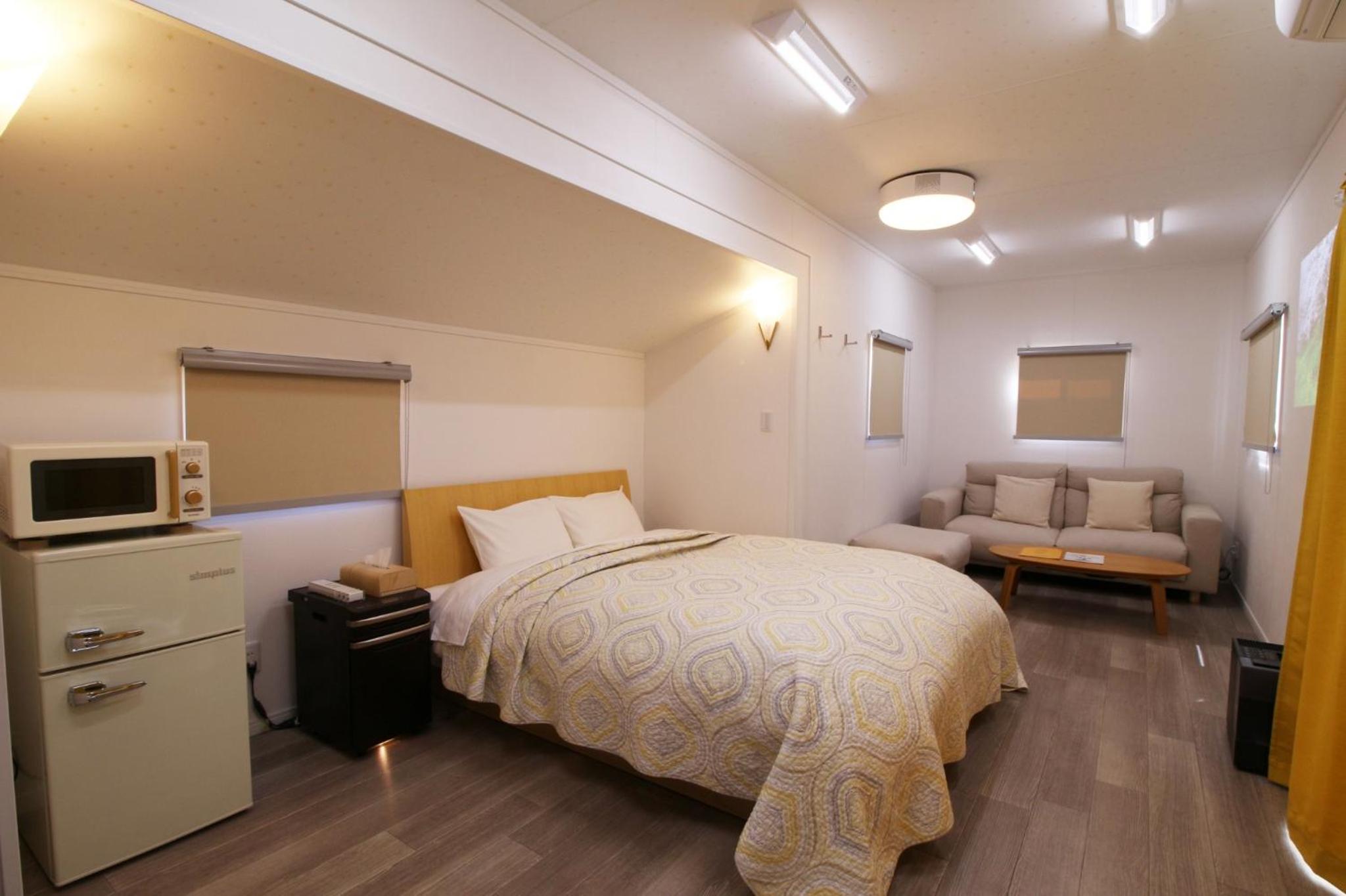 Queen Room - Photo 11