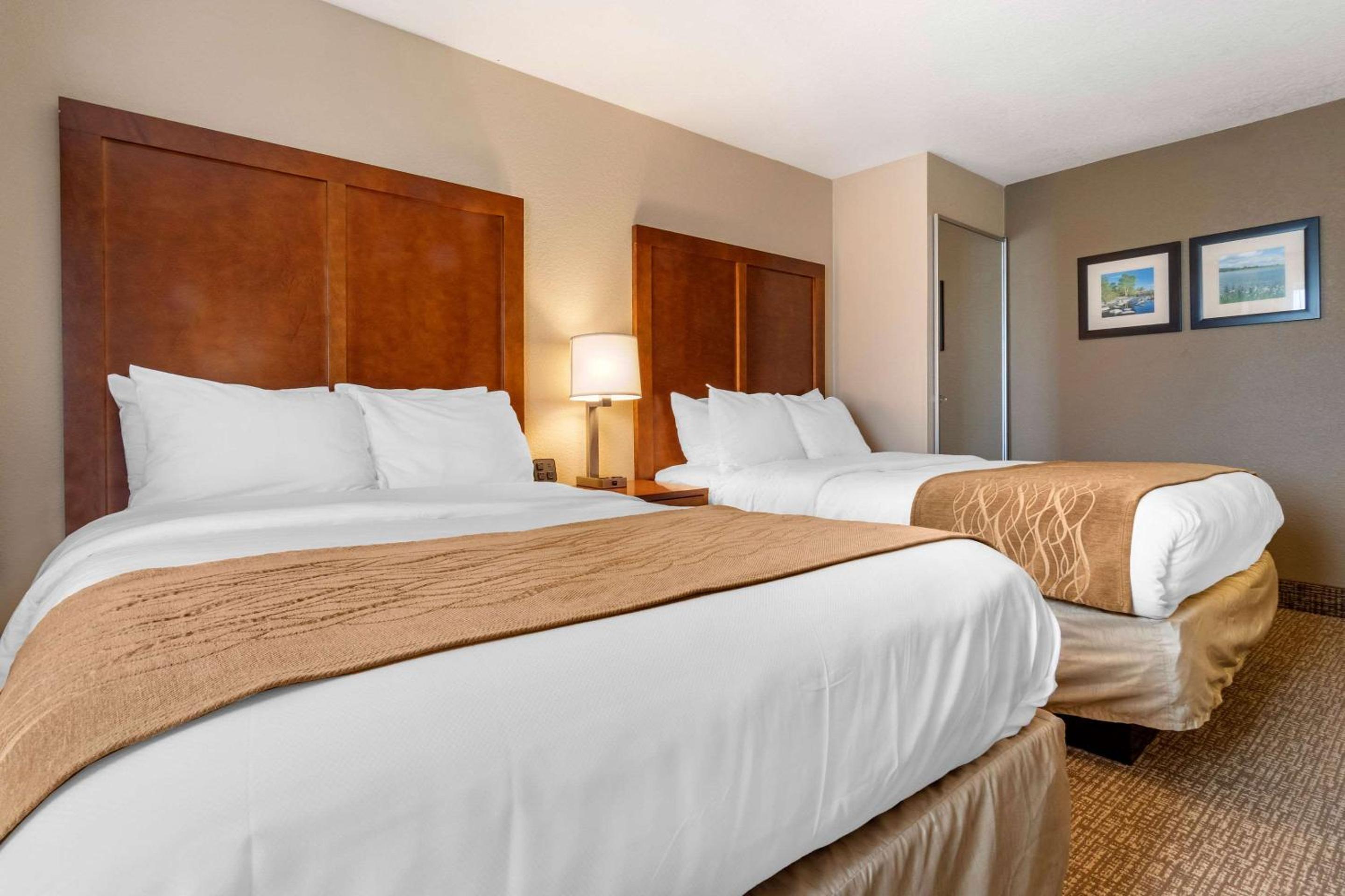 Double Room with Two Double Beds - Non-Smoking - Photo 4