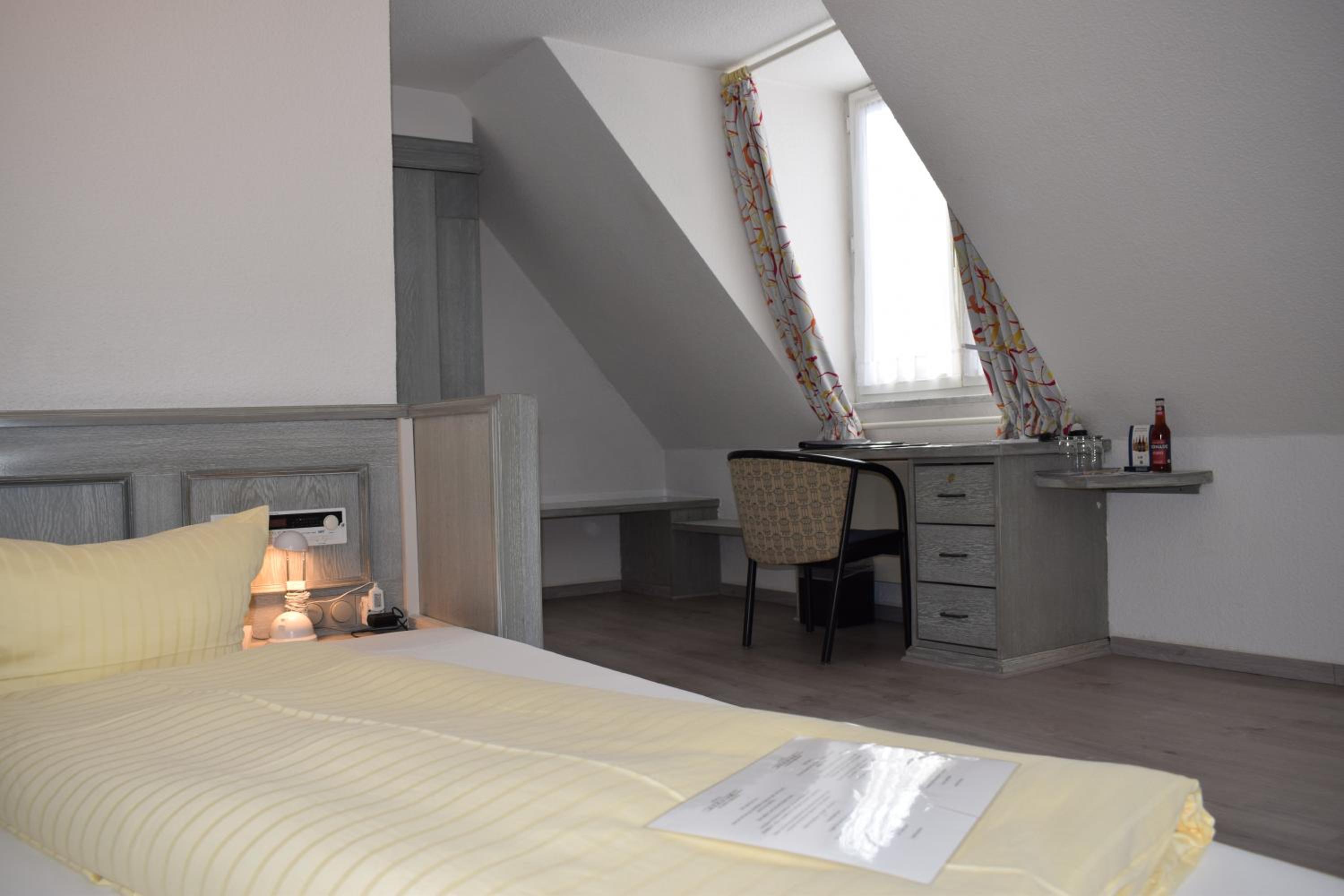 Economy Single Room