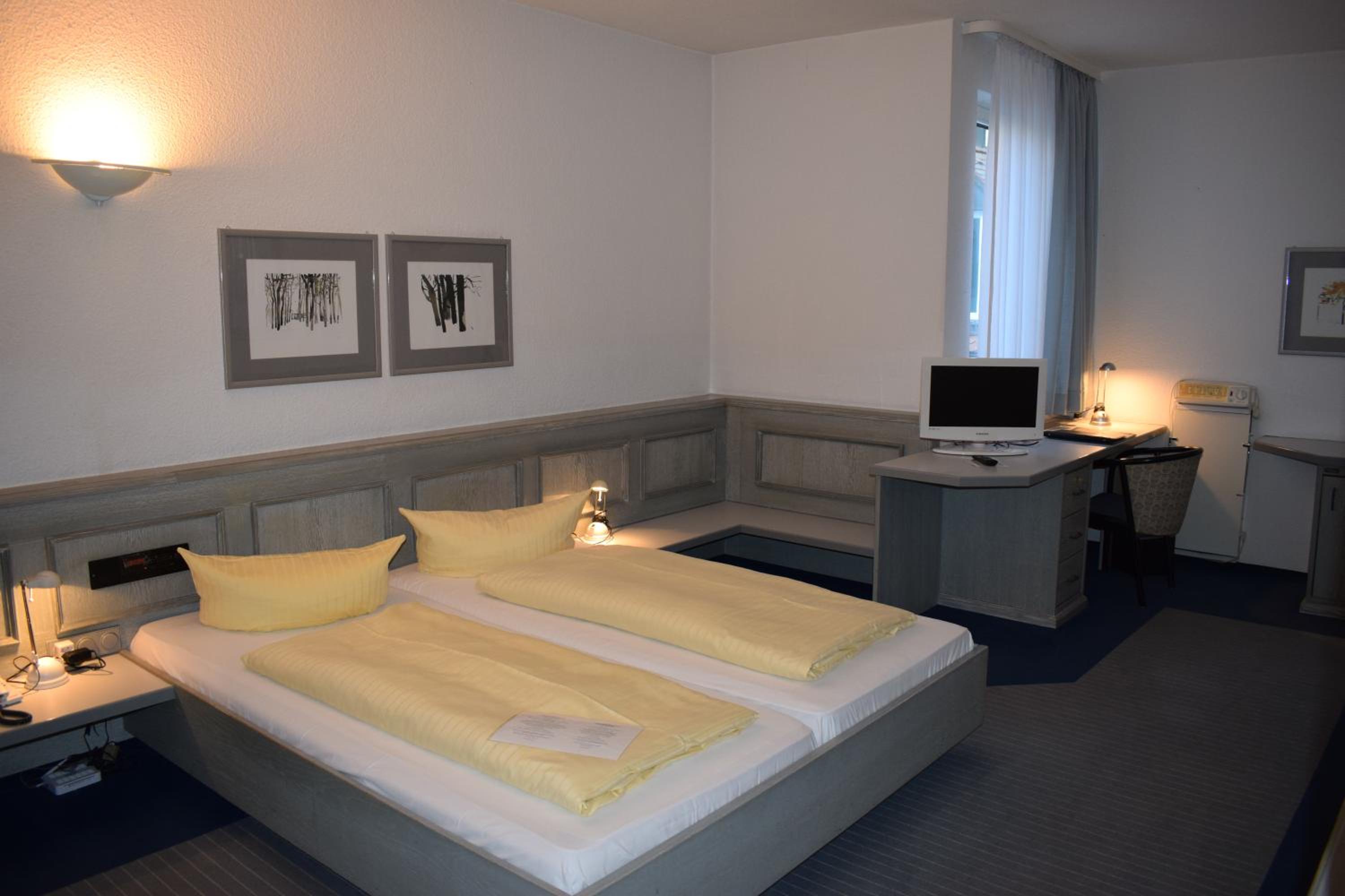 Double Room - Photo 11