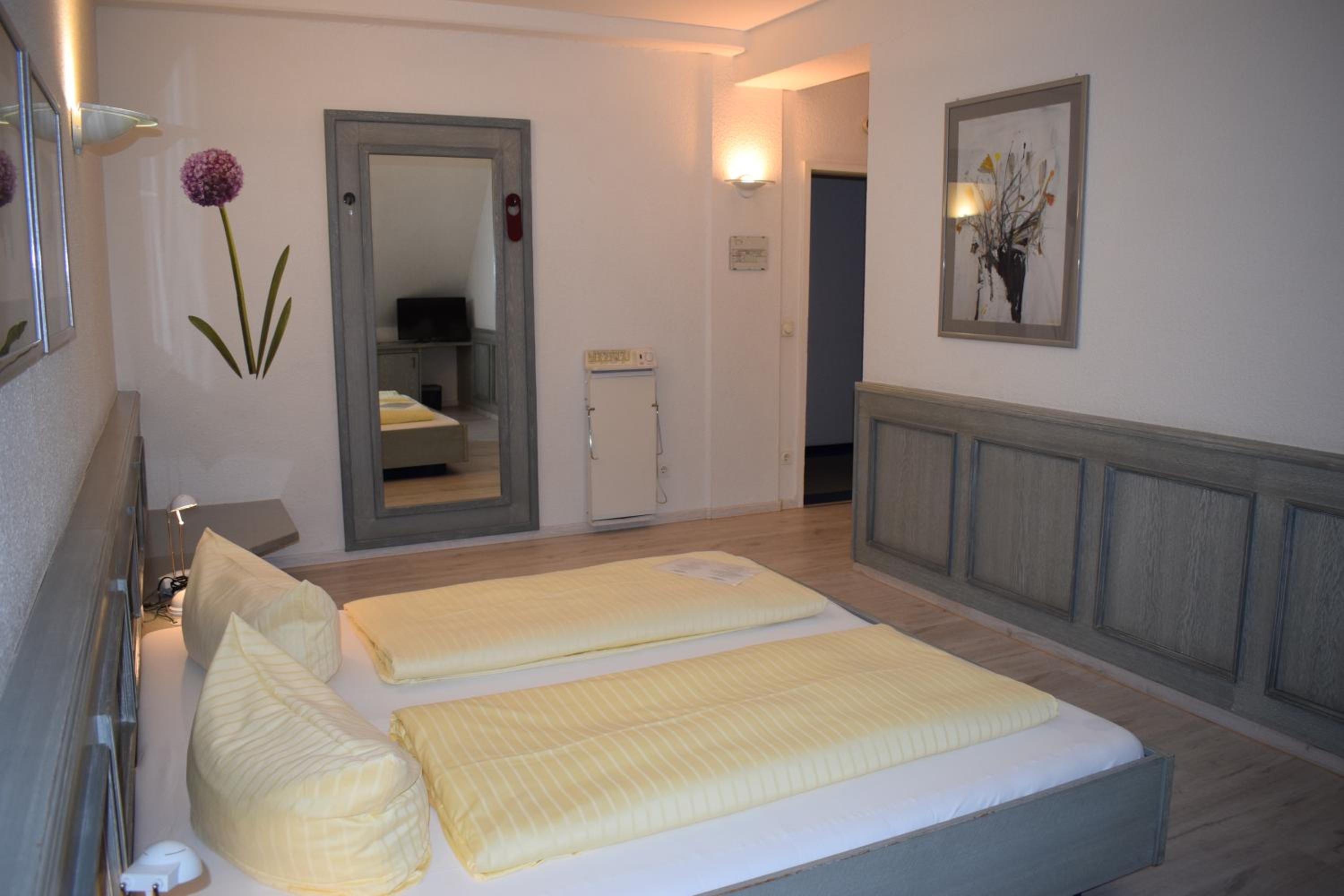 Double Room - Photo 10