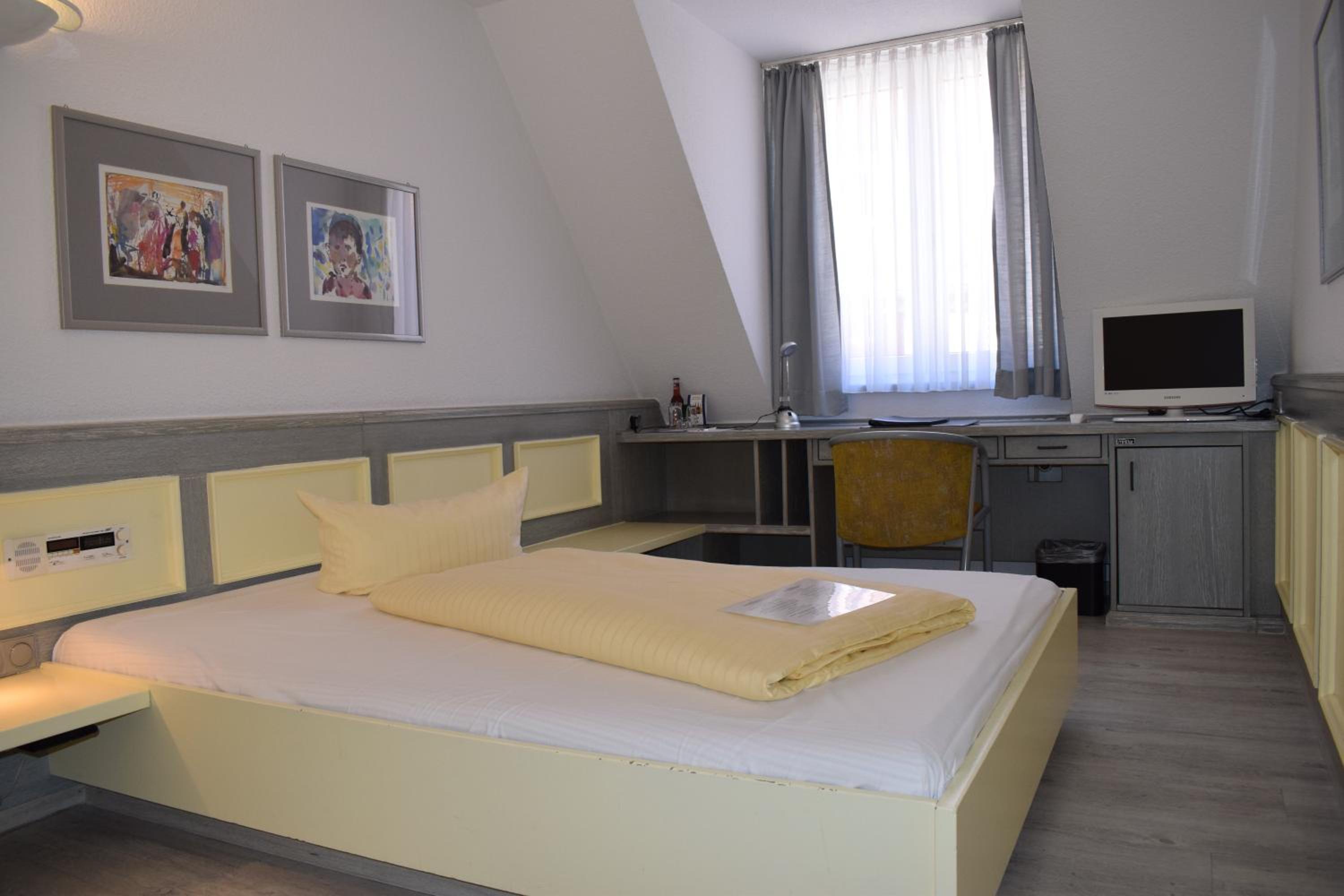 Economy Double Room - Photo 1