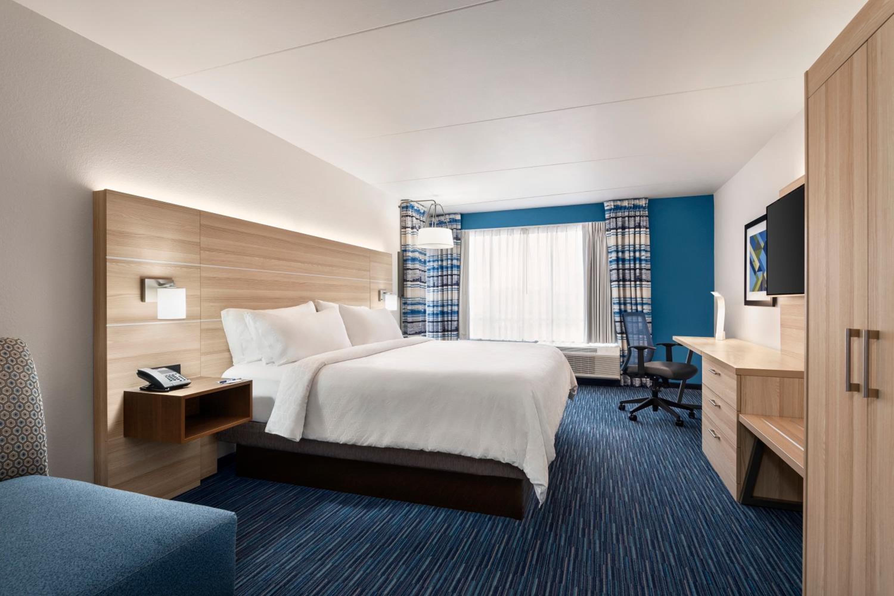 Standard King Room - Photo 1