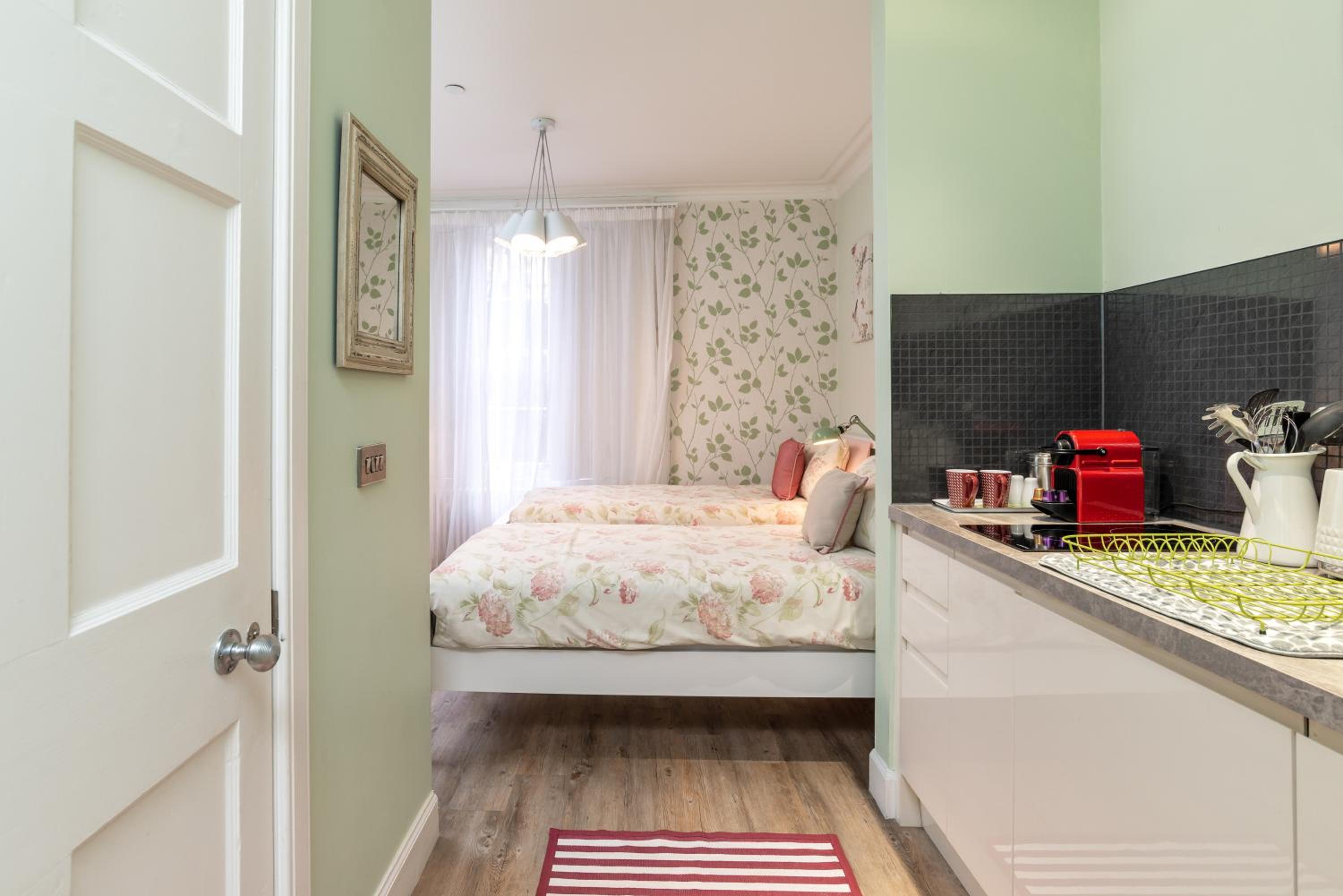Twin Room - 1
