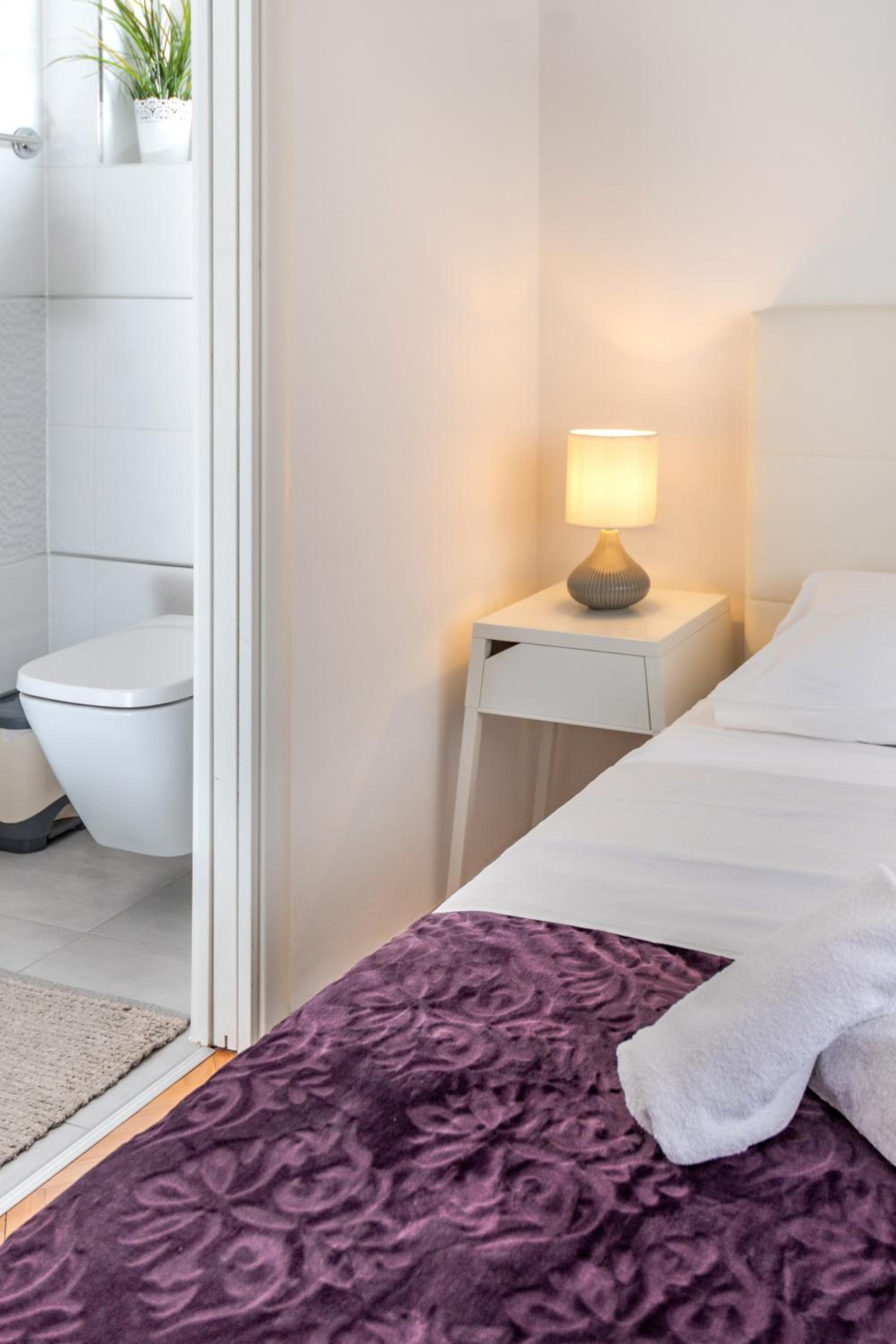 Double Room with Garden View - Photo 12