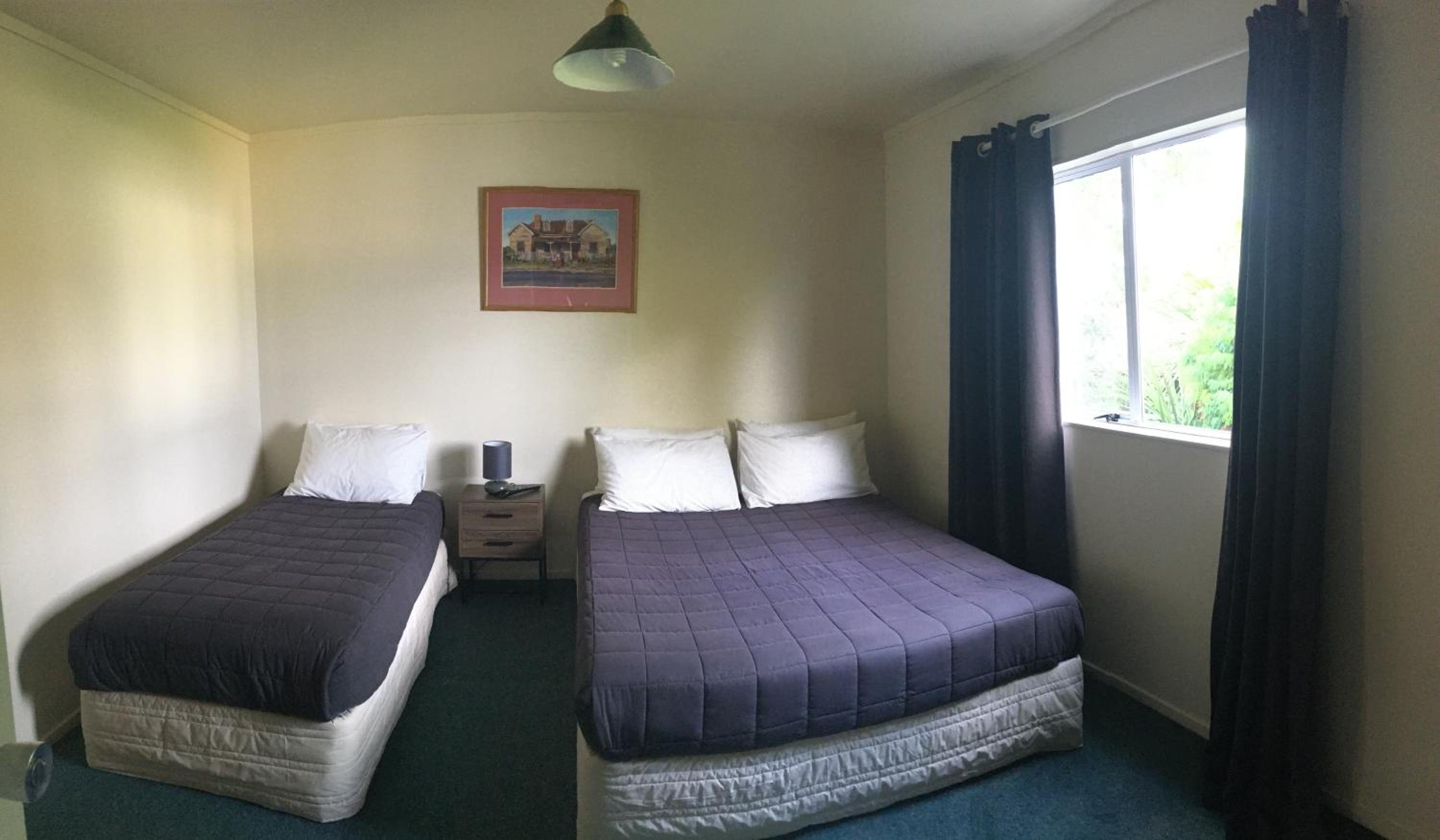 En-suite Family Room (3 People) - Photo 2