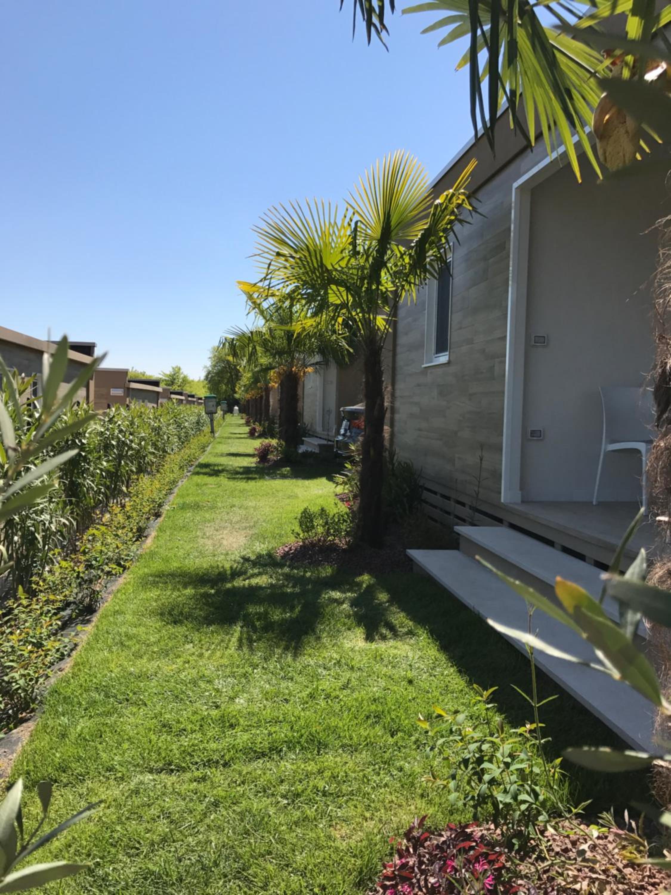 Superior Mobile Home with Terrace and Garden photo 1