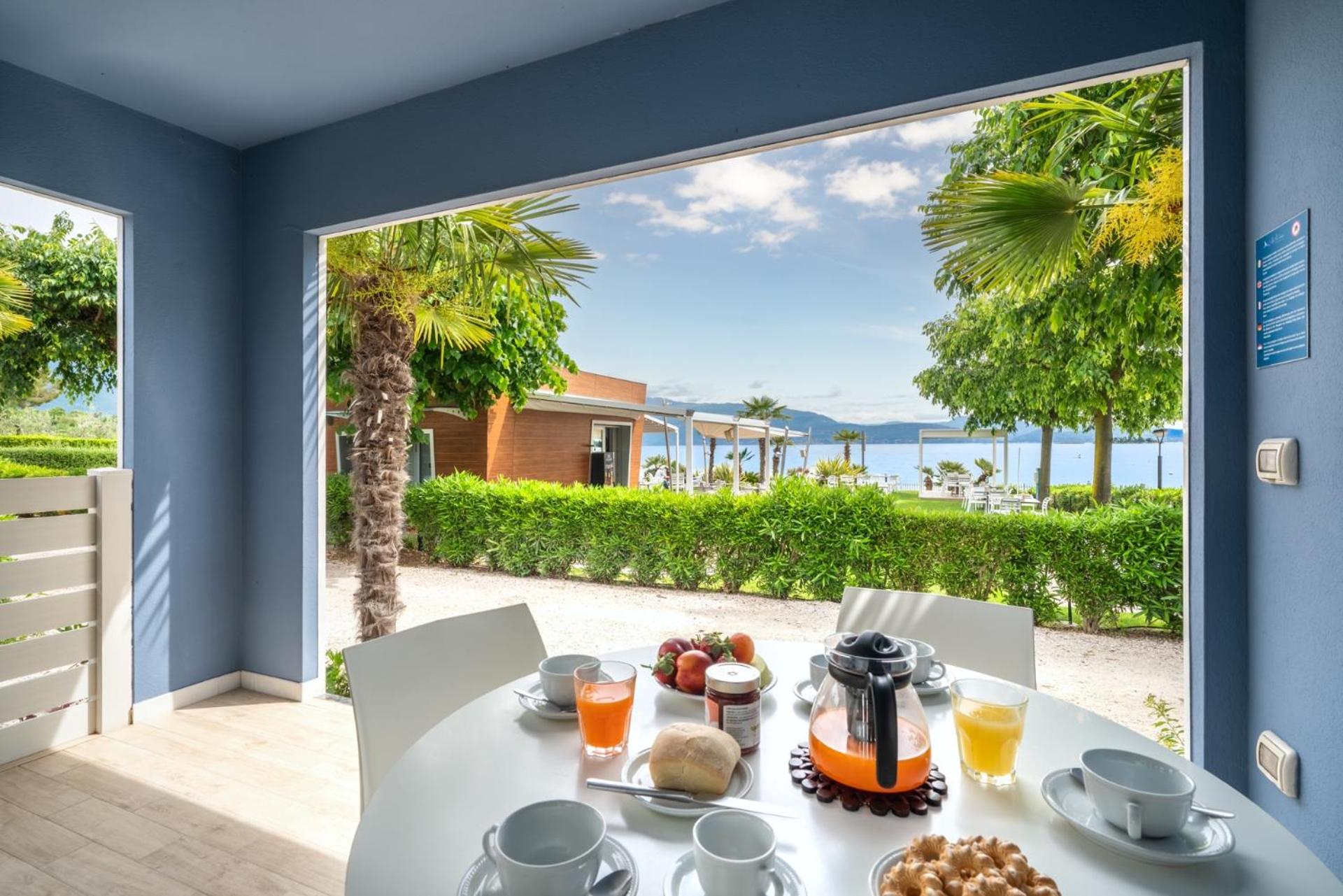 Mobile Home with terrace and Lake View photo 1