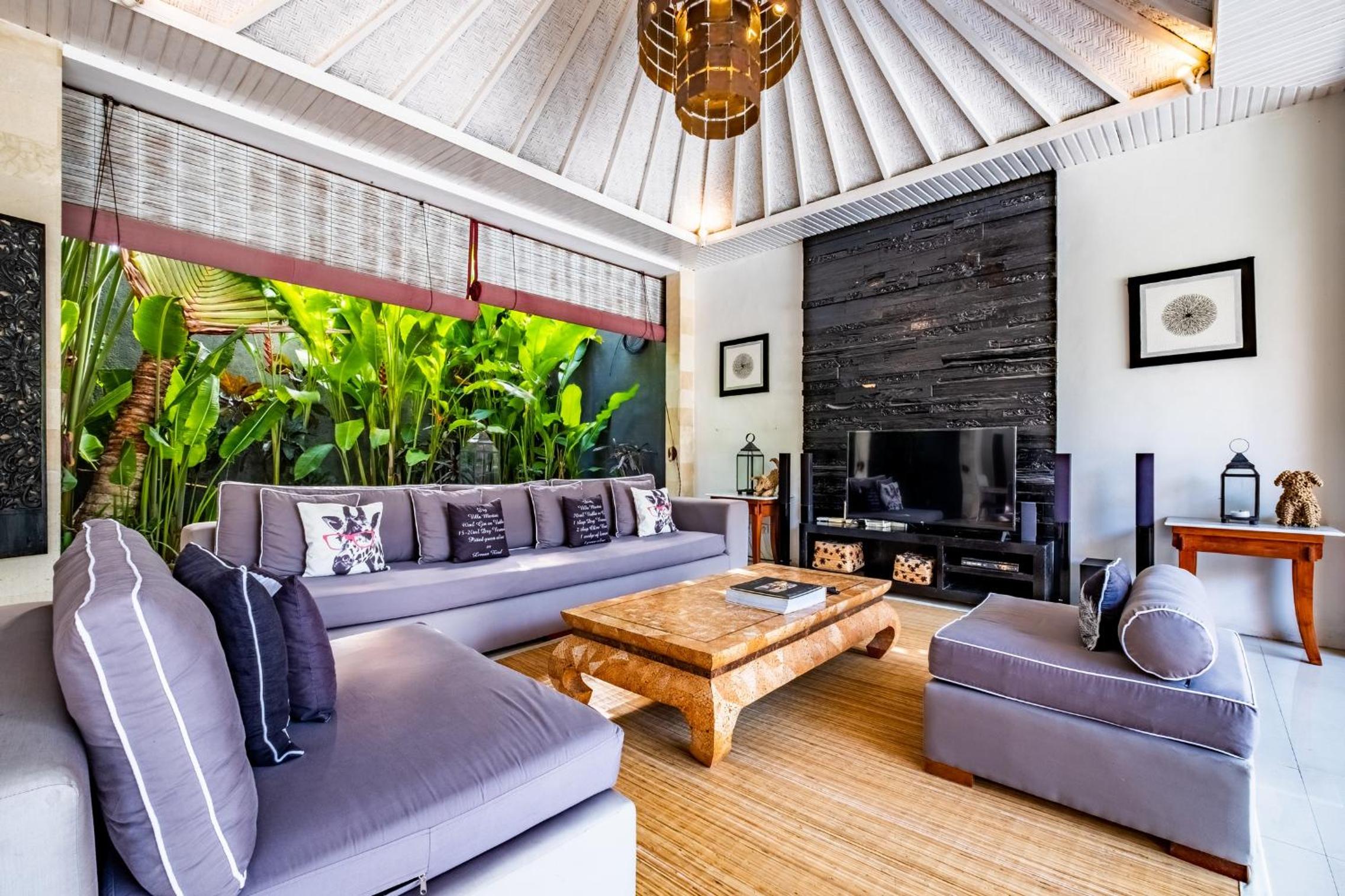 Three-Bedroom Villa with Private Pool - Photo 7