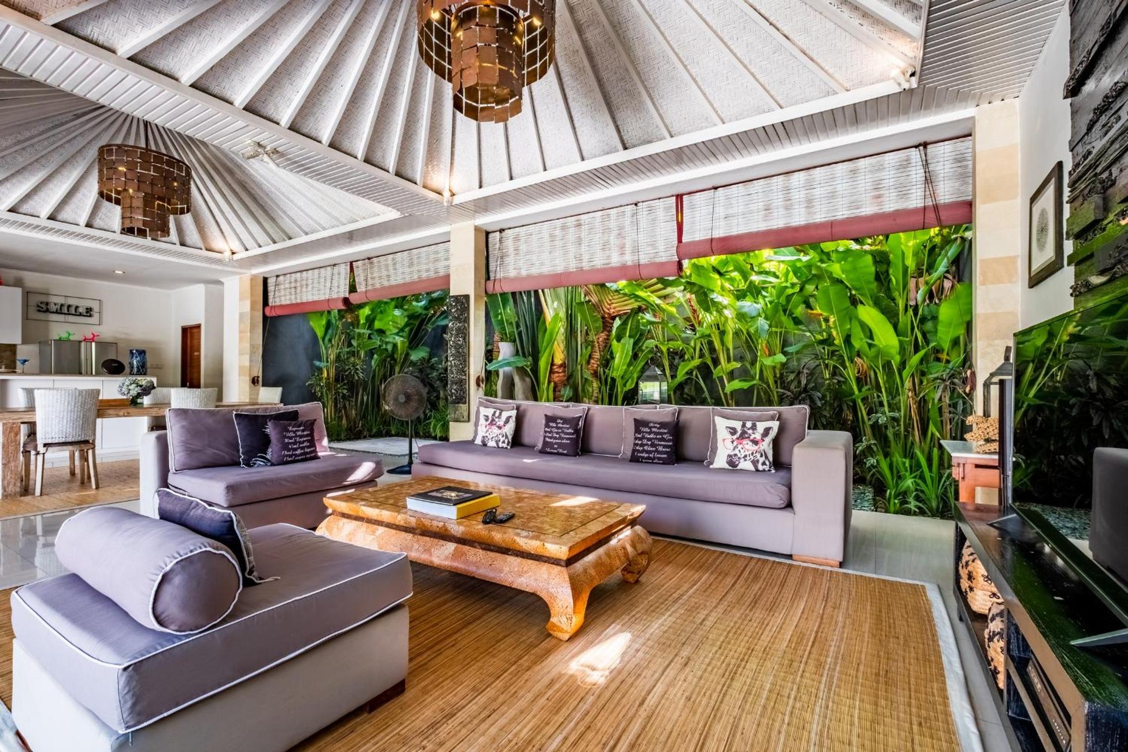 Three-Bedroom Villa with Private Pool - Photo 9