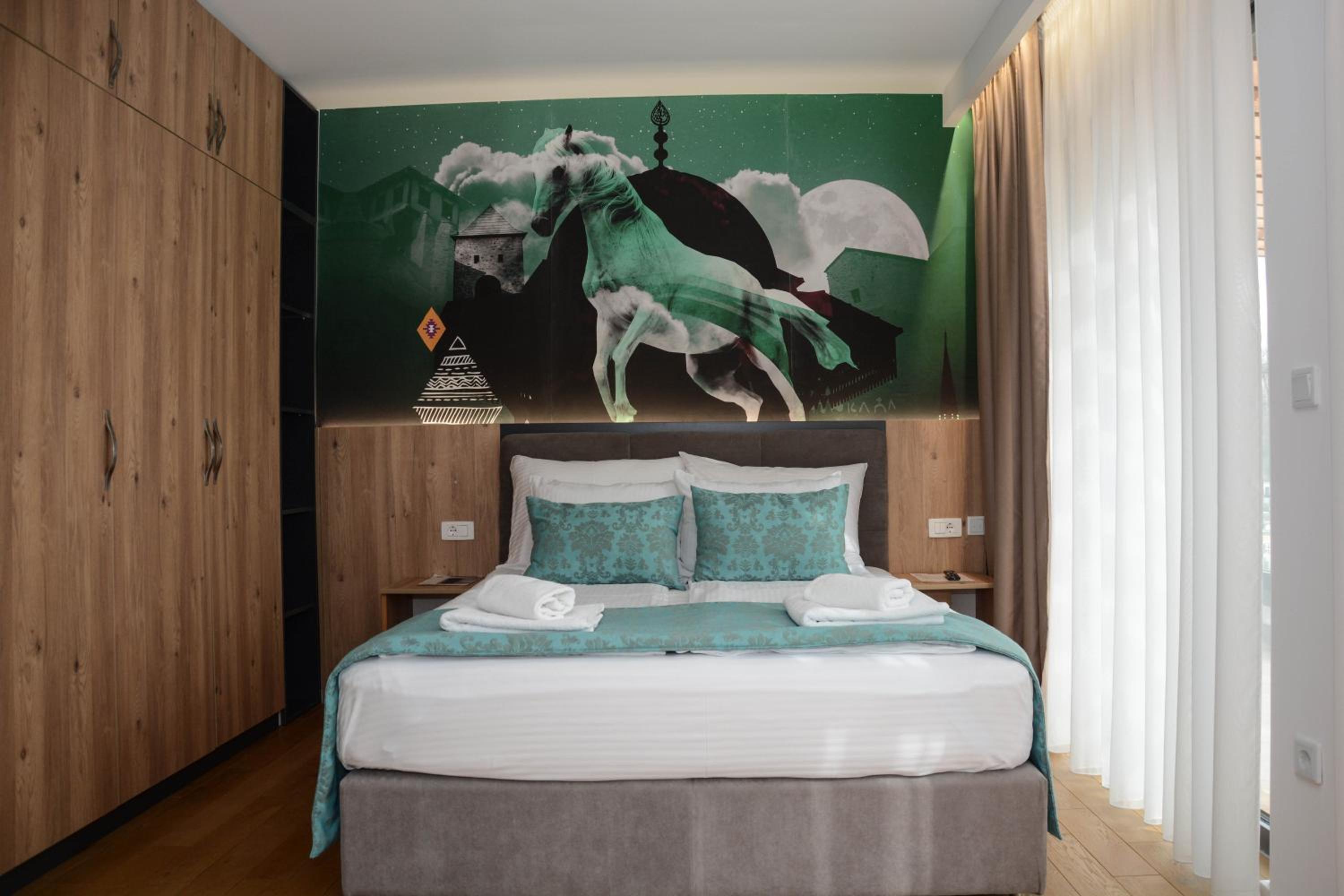 Three-Bedroom Apartment - Photo 15