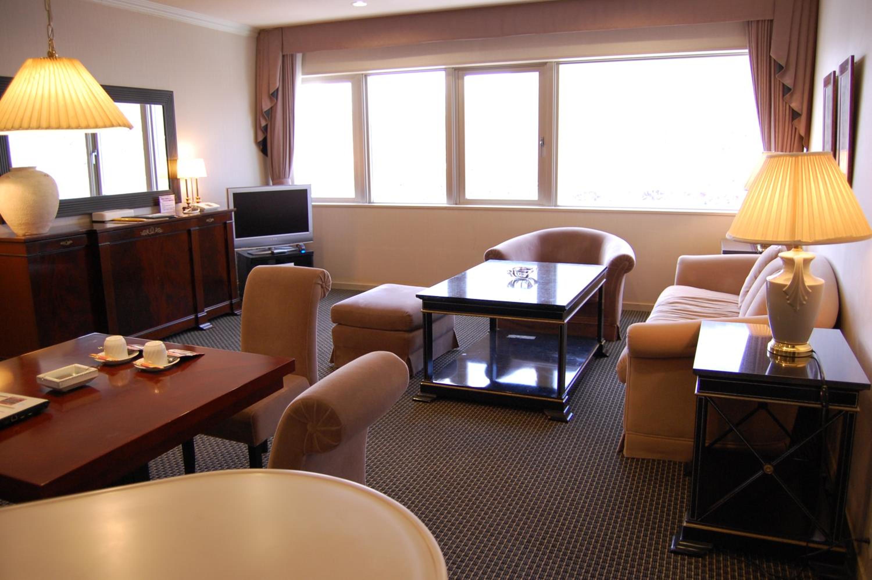 Suite Twin Room - Non-Smoking photo 3