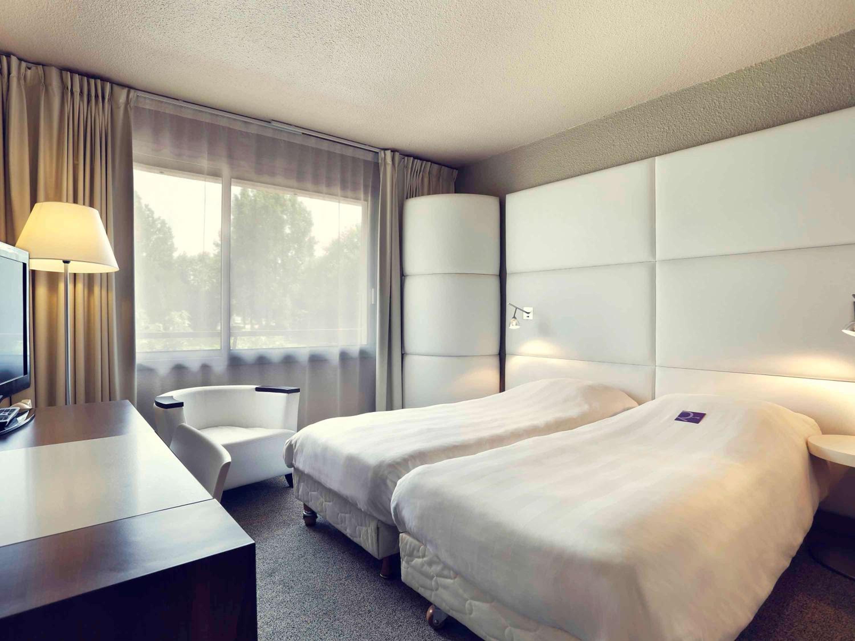 Standard Room with 2 Single Beds - Non-Smoking - Photo 1