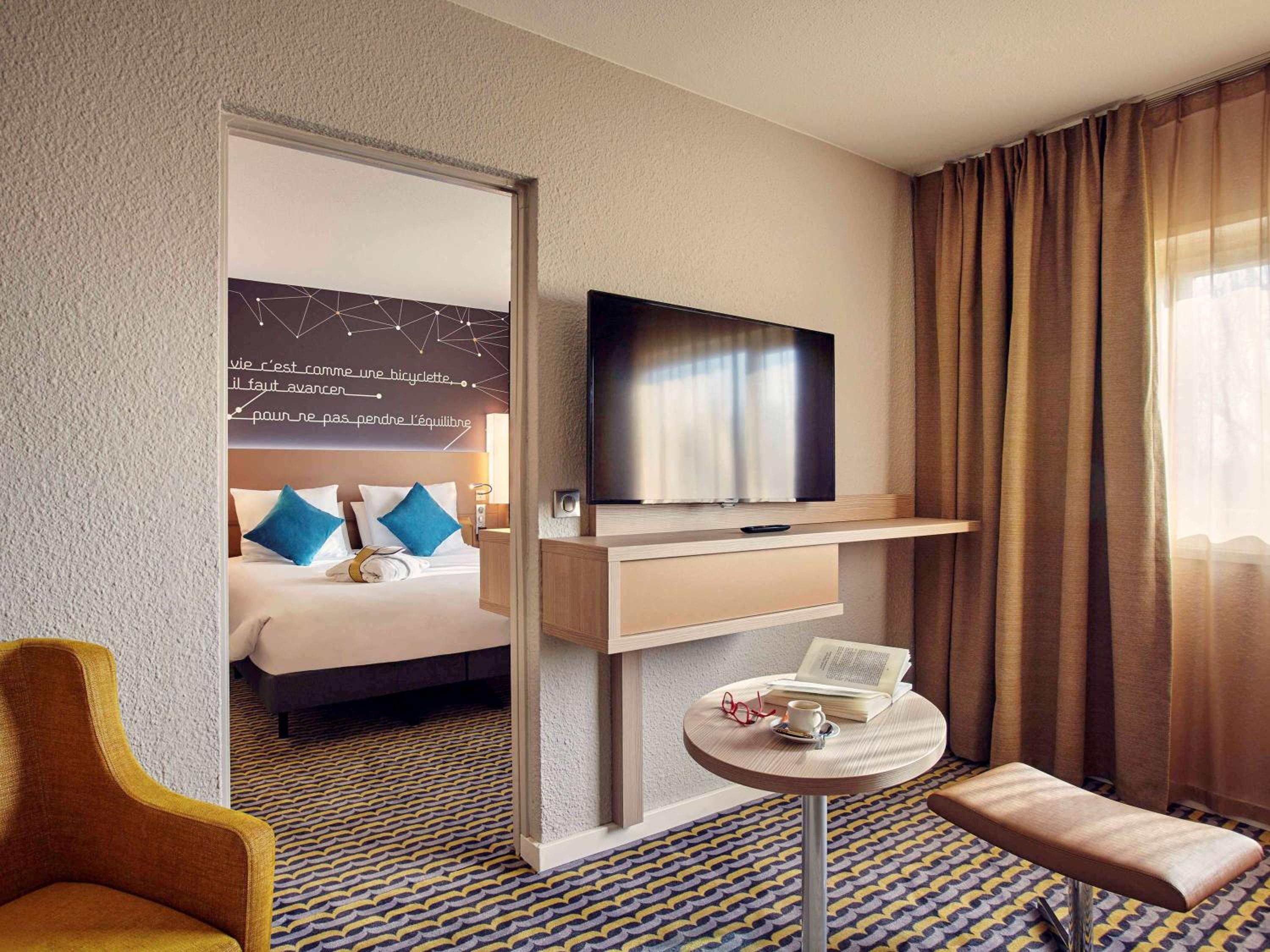Junior Suite with One Double Bed and One Sofabed - Photo 1