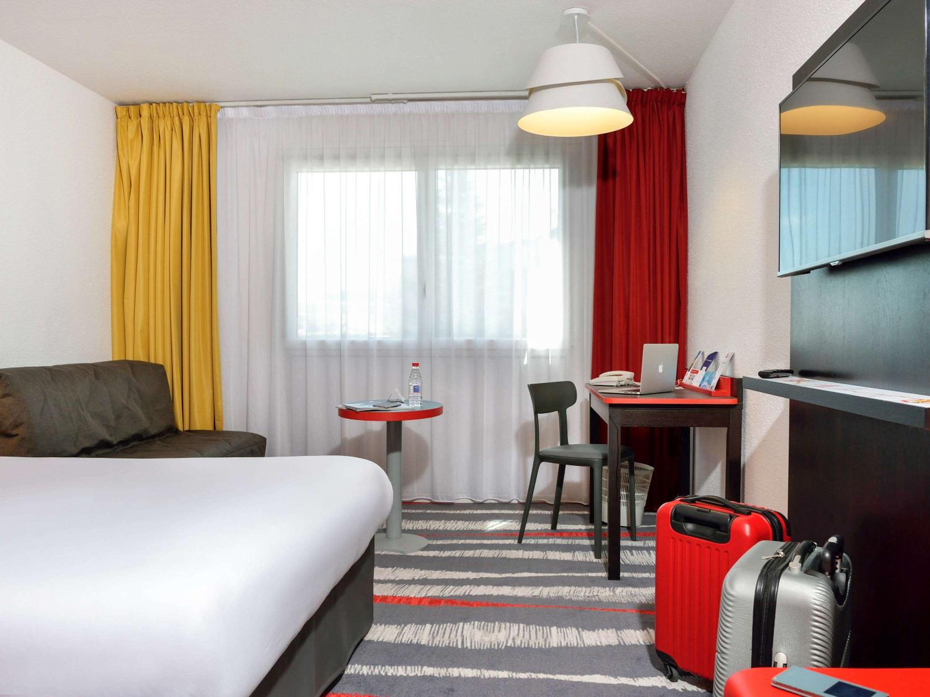 Standard Double Room with Sofa Bed - Photo 1