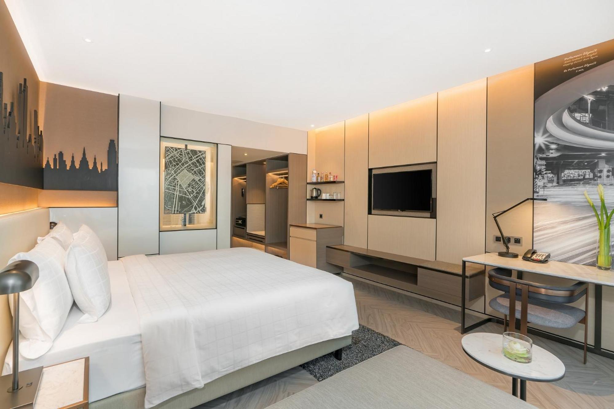 Grand Deluxe King Room photo 2