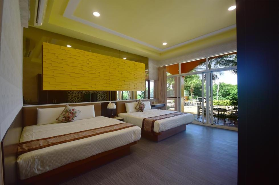 Quadruple Room with Balcony photo 2
