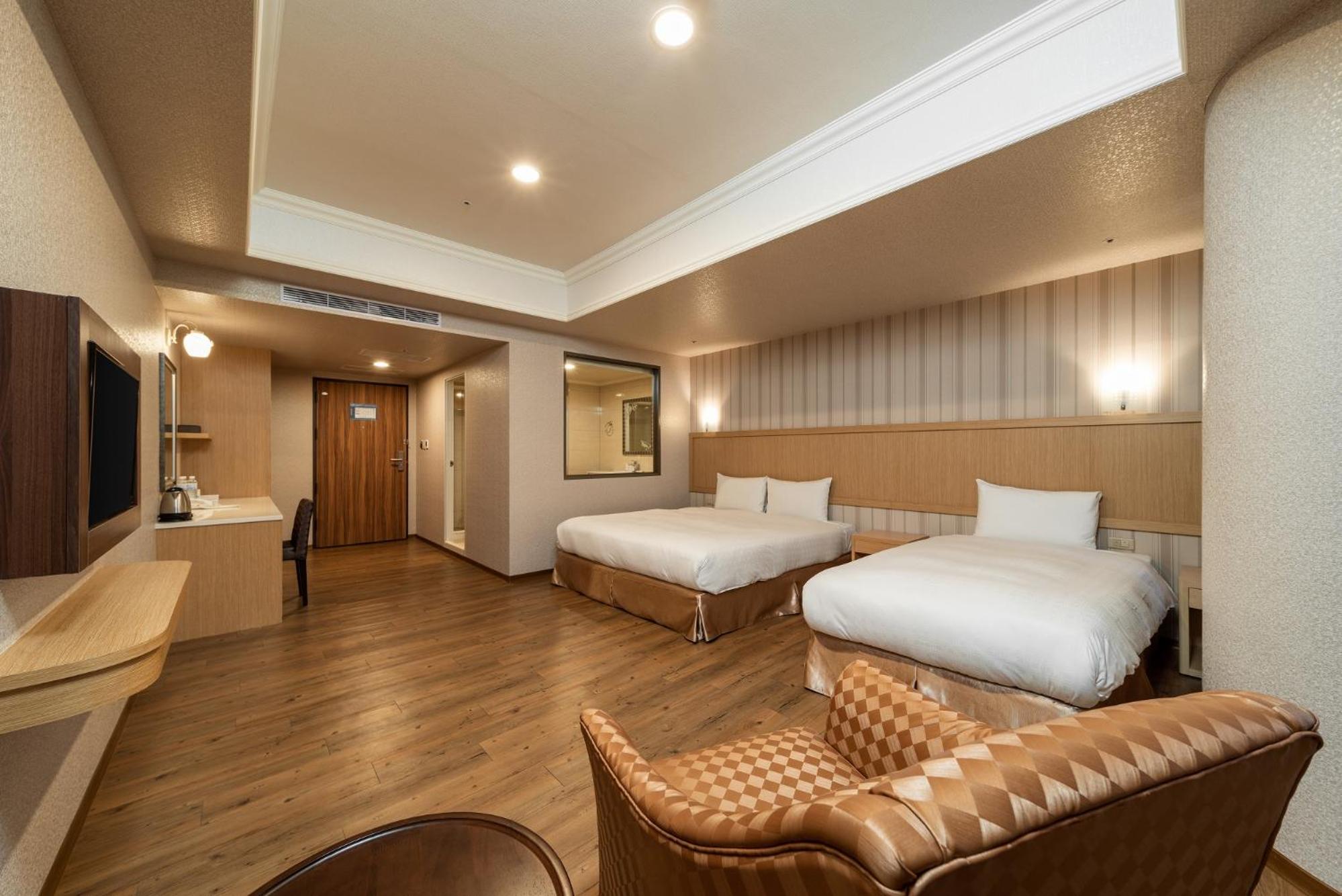 Deluxe Triple Room photo 3