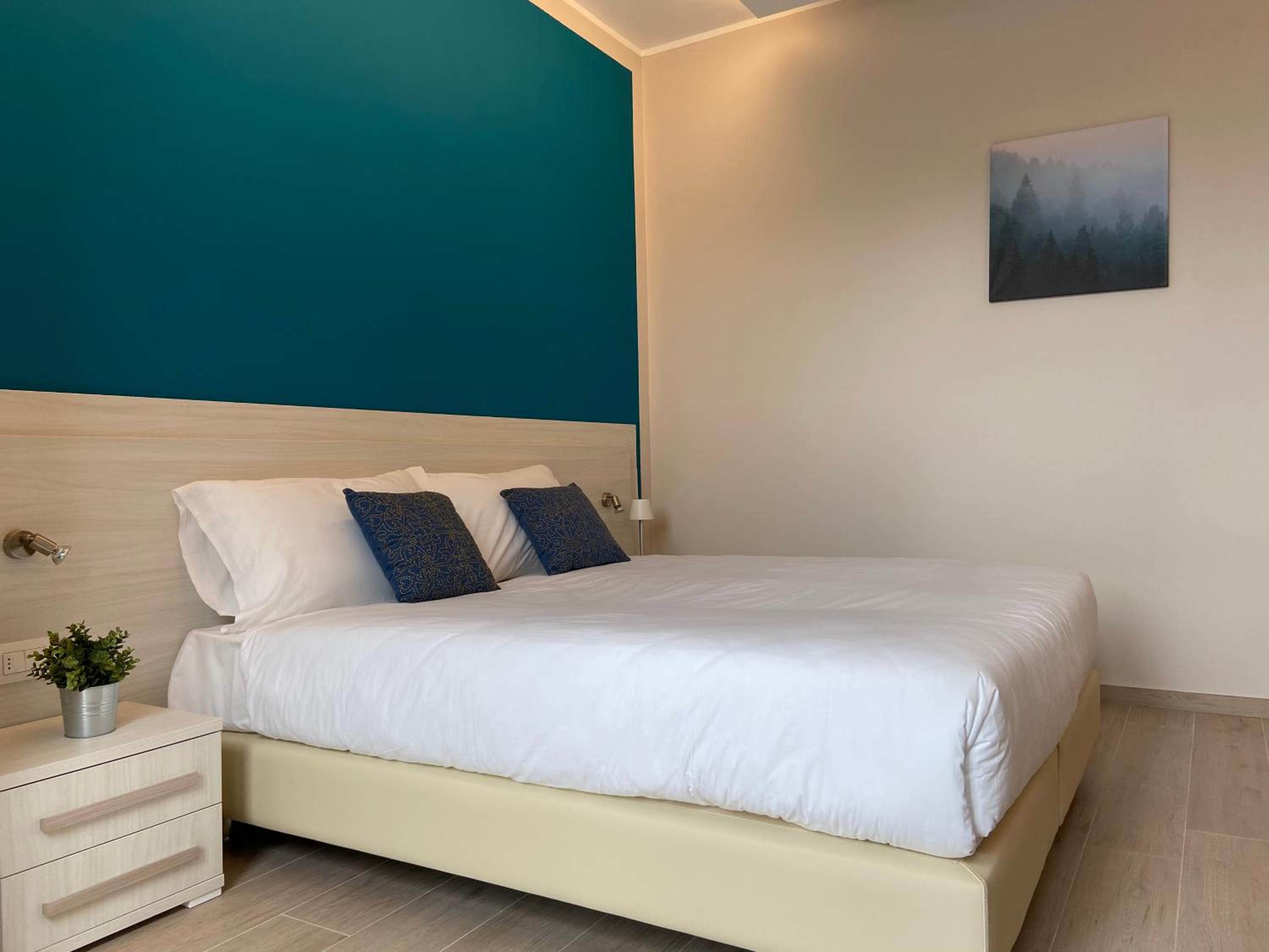 Standard Double Room - Photo 3