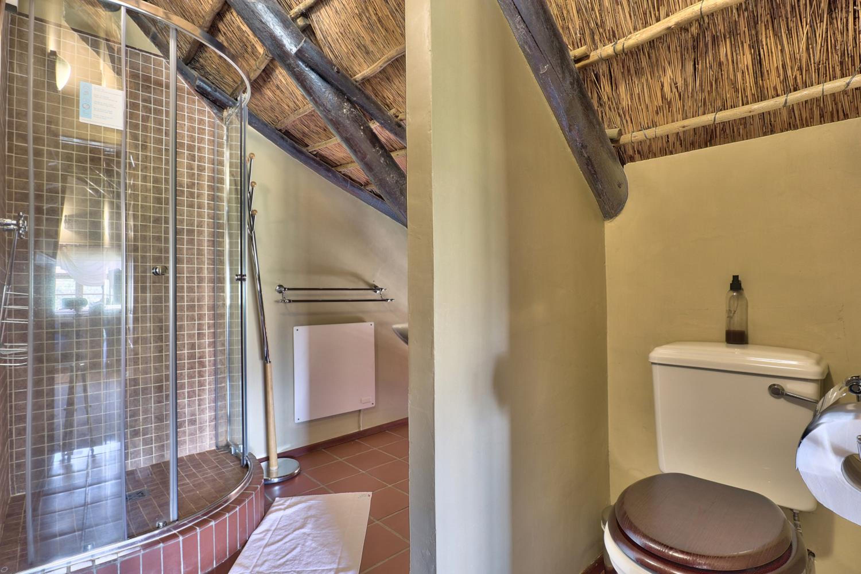 Three-Bedroom House photo 2
