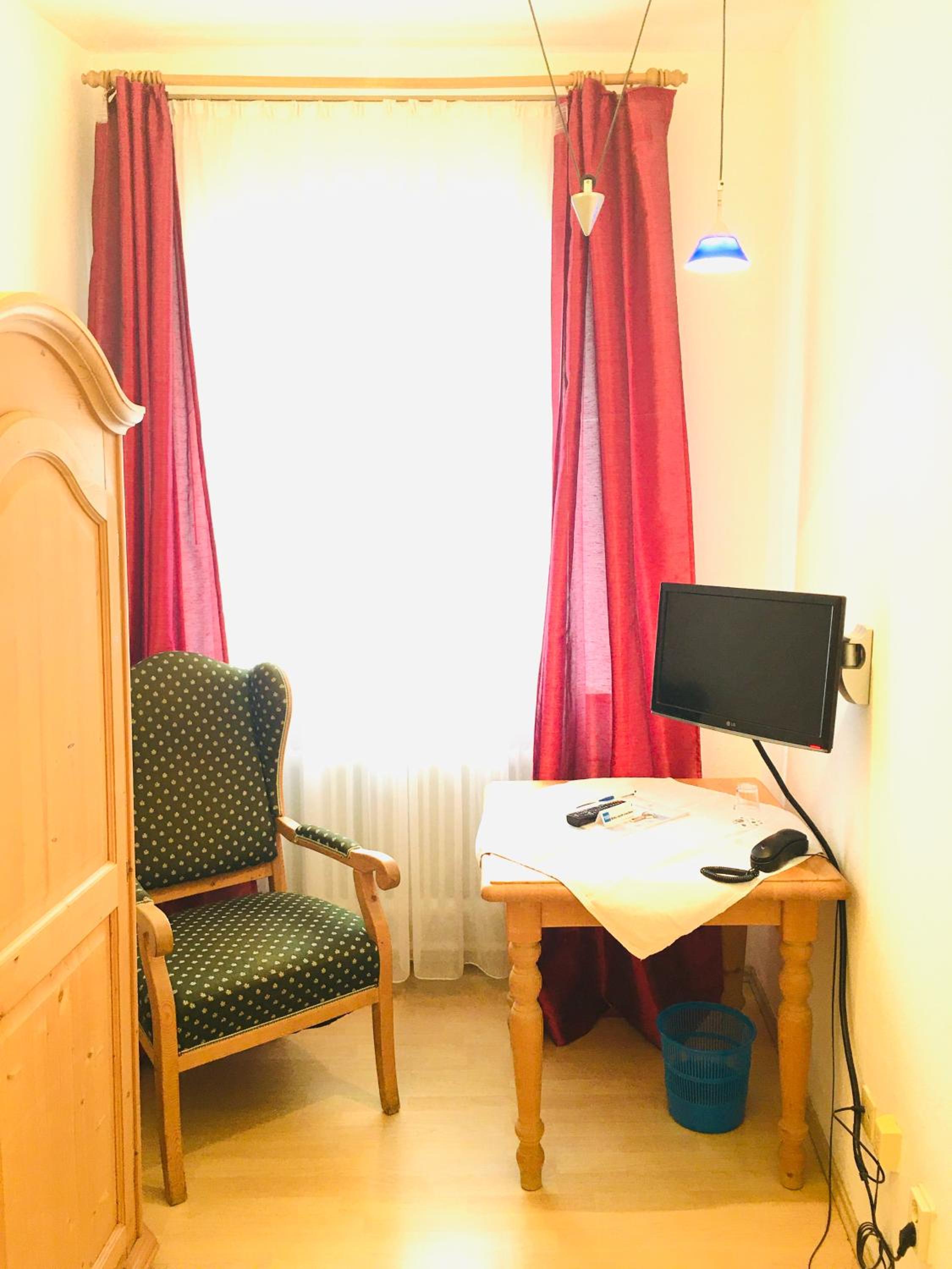 Single Room photo 2