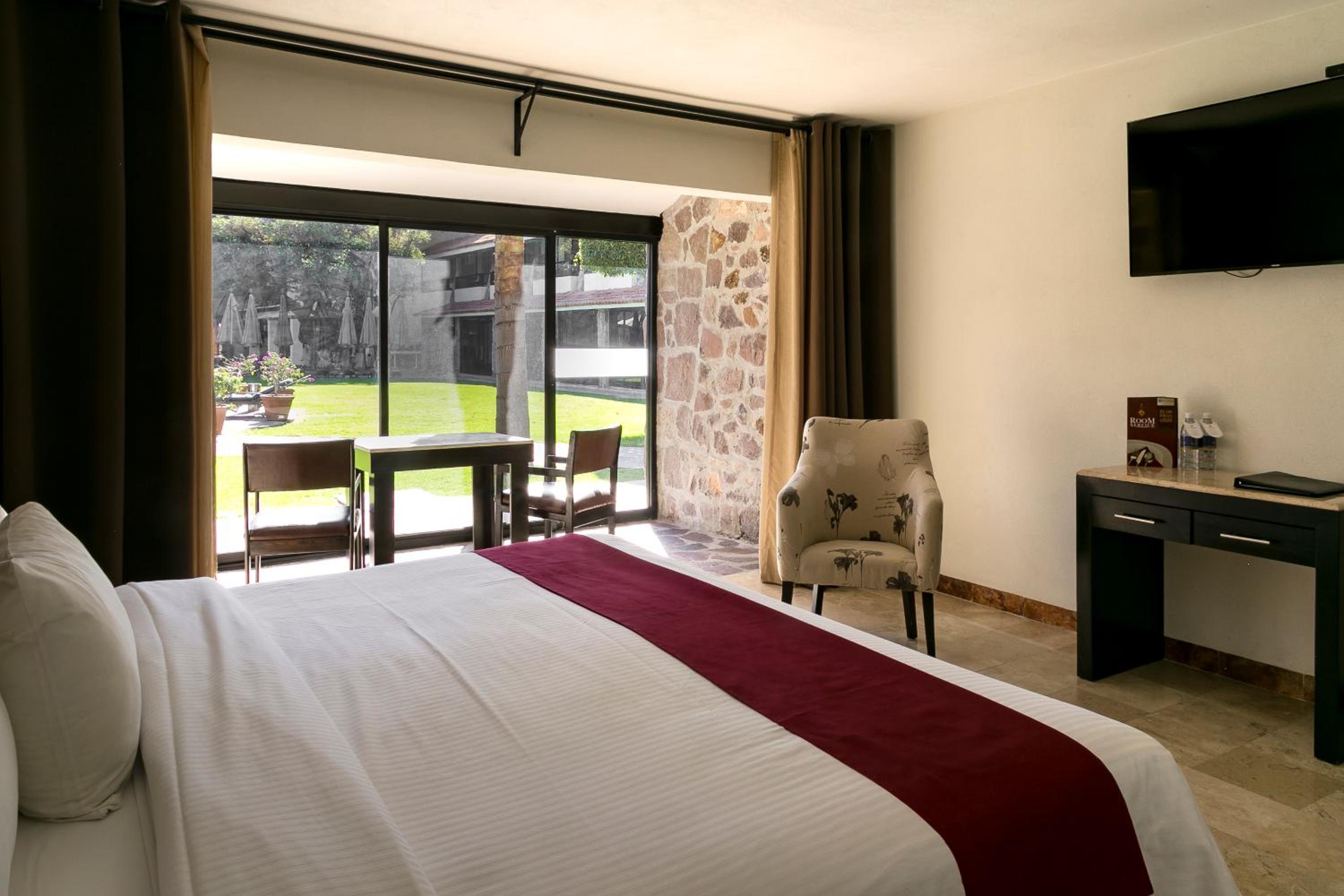 Junior Suite - Photo 1