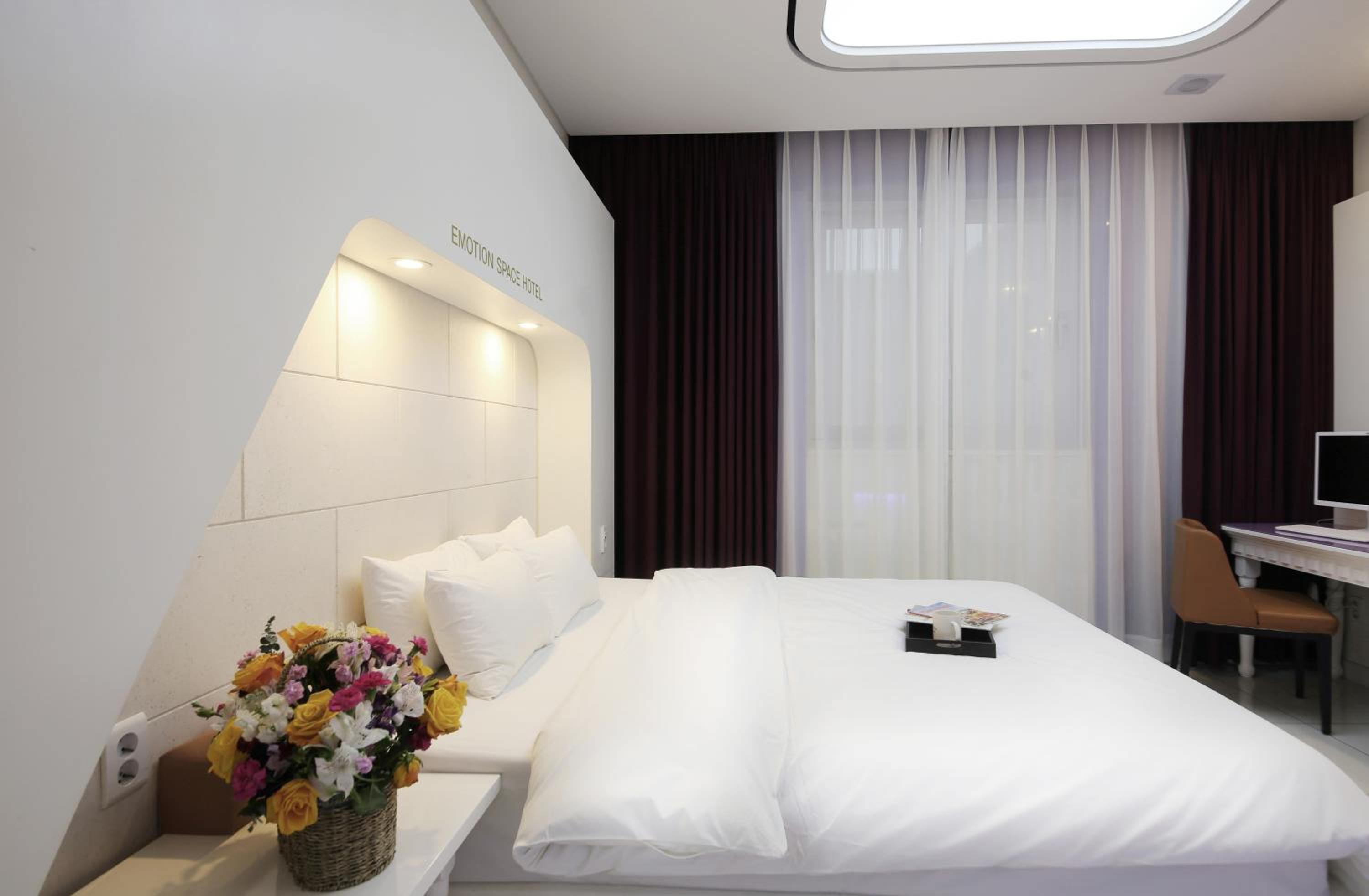 Double Room with Spa Bath - Photo 1